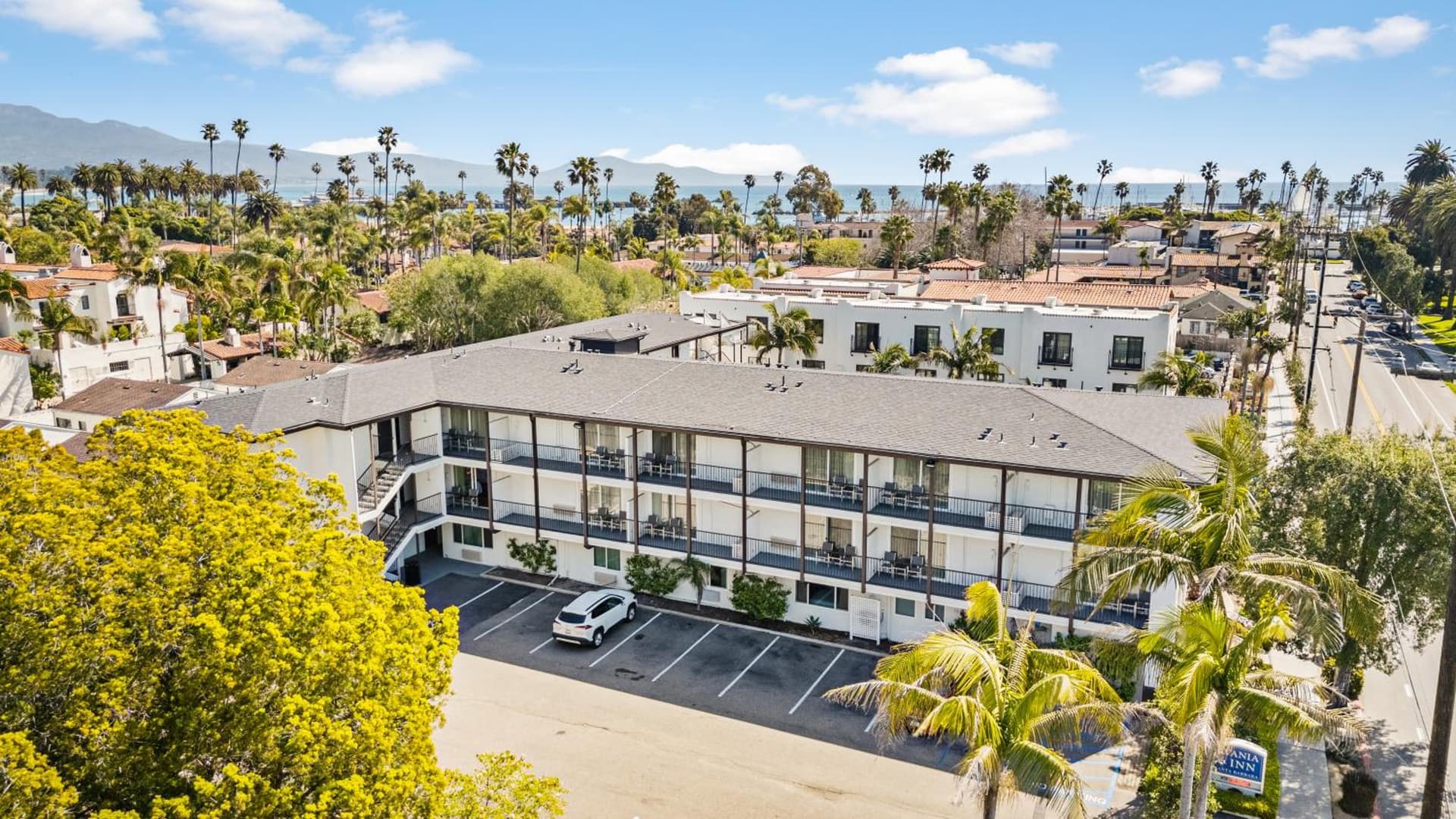 Avania Inn of Santa Barbara gallery photo in Santa Barbara, CA — image 6