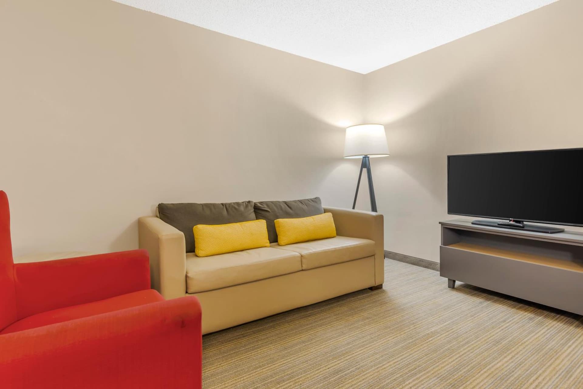 Country Inn & Suites by Radisson, Newport News South, VA gallery photo in Newport News, VA — image 7