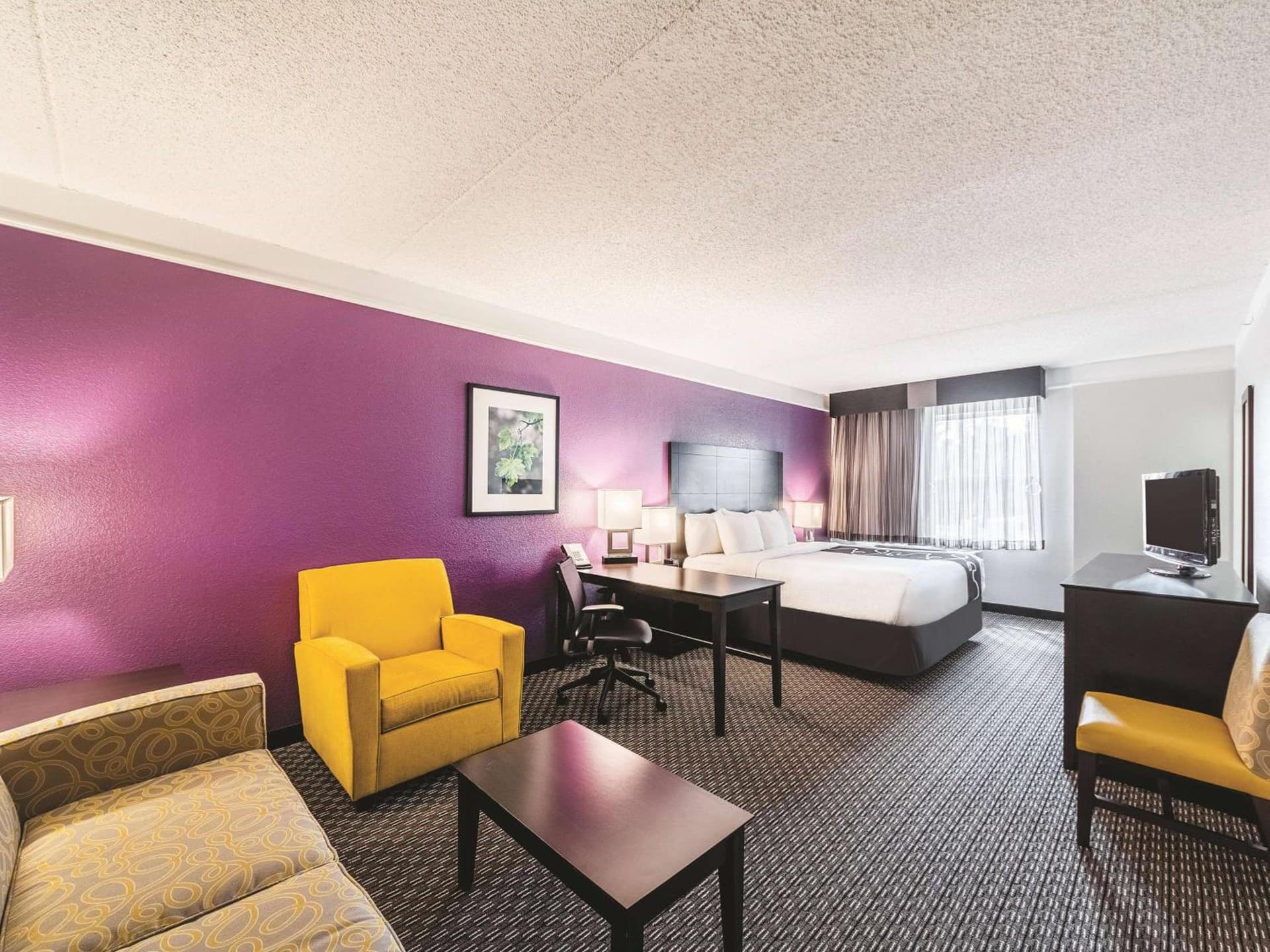La Quinta Inn & Suites by Wyndham San Antonio Downtown gallery photo in San Antonio, TX — image 9