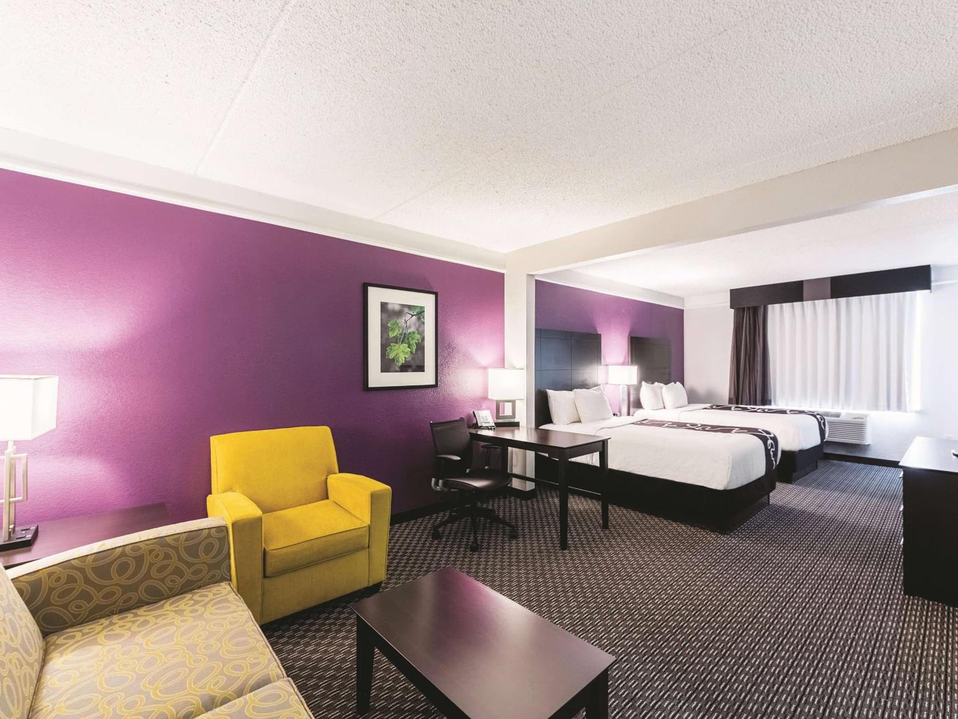 La Quinta Inn & Suites by Wyndham San Antonio Downtown gallery photo in San Antonio, TX — image 13