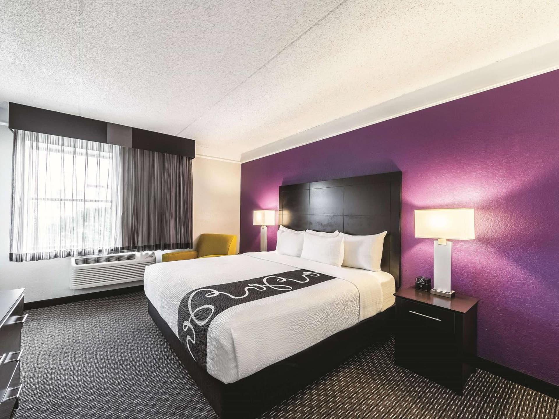 La Quinta Inn & Suites by Wyndham San Antonio Downtown gallery photo in San Antonio, TX — image 31
