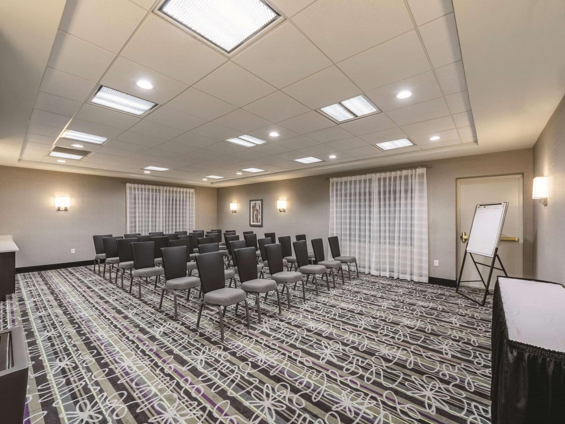 La Quinta Inn & Suites by Wyndham San Antonio Downtown gallery photo in San Antonio, TX — image 4