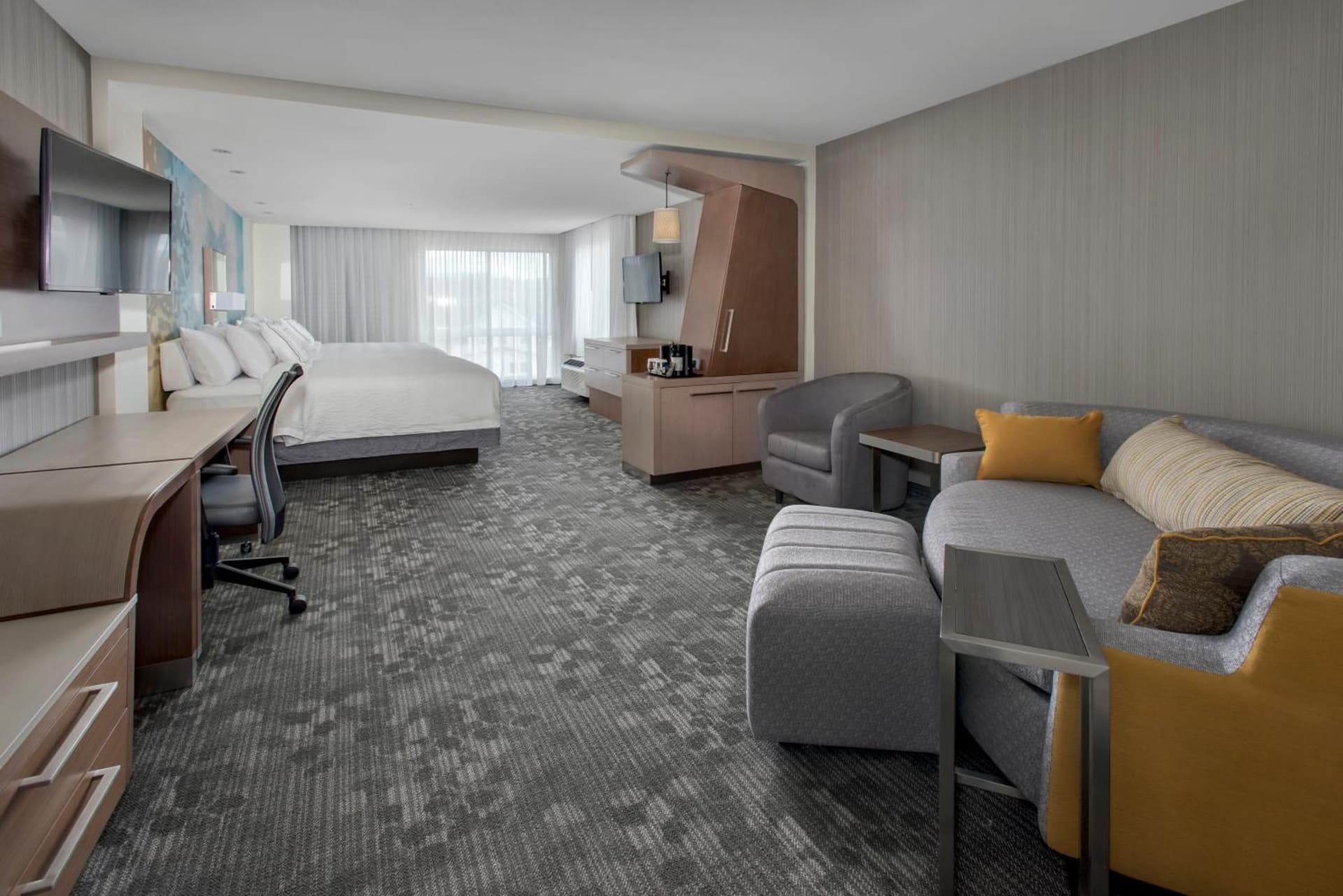 Courtyard by Marriott Schenectady at Mohawk Harbor interior in Schenectady, NY — gallery photo 2