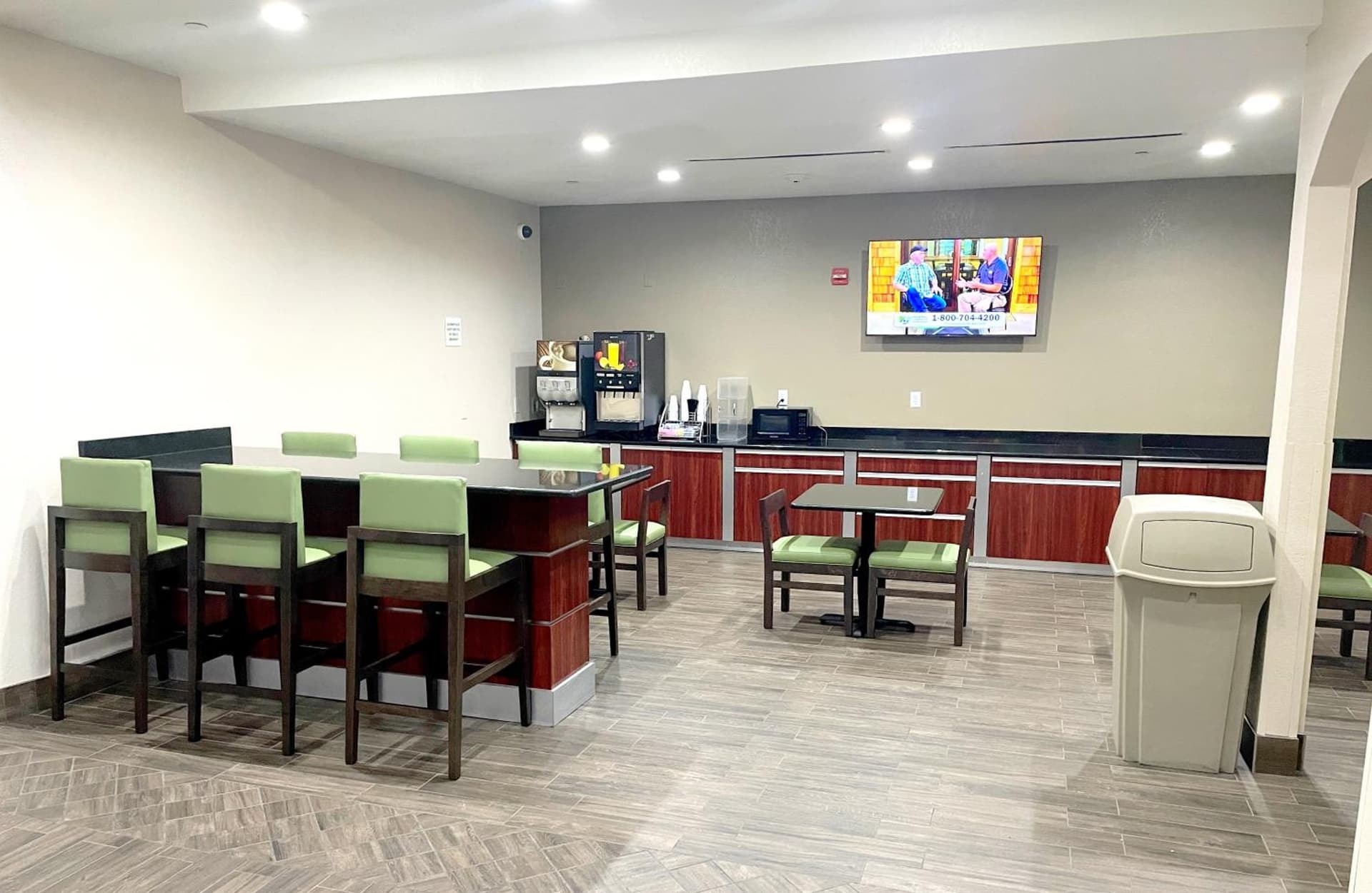 Super 8 by Wyndham San Antonio/Alamodome Area property views in San Antonio, TX — gallery photo 3