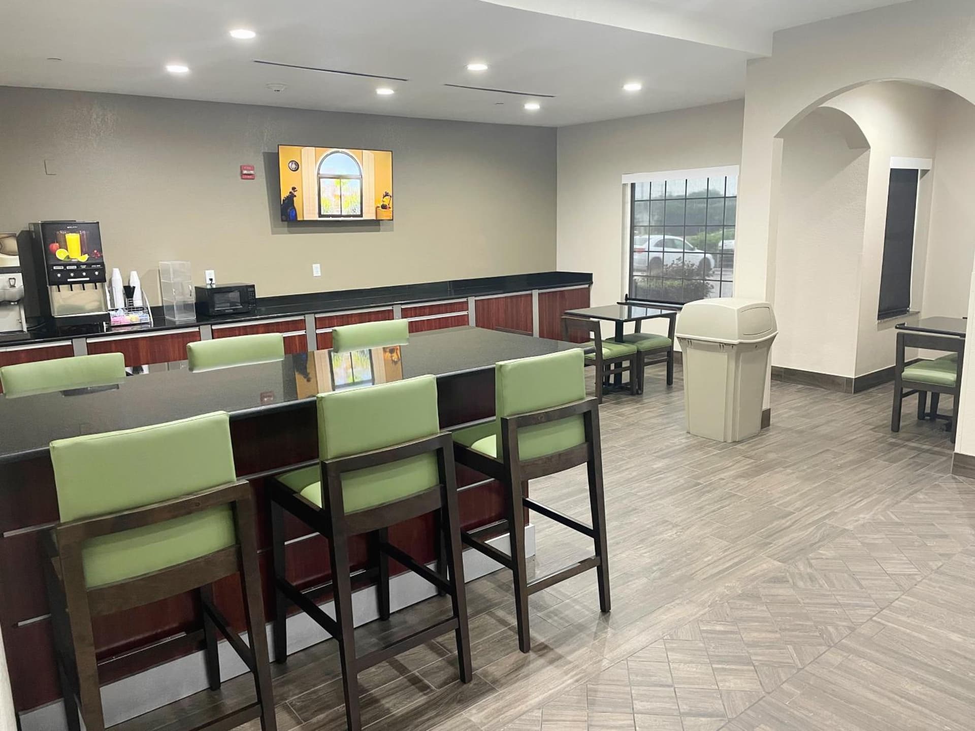 Super 8 by Wyndham San Antonio/Alamodome Area interior in San Antonio, TX — gallery photo 2