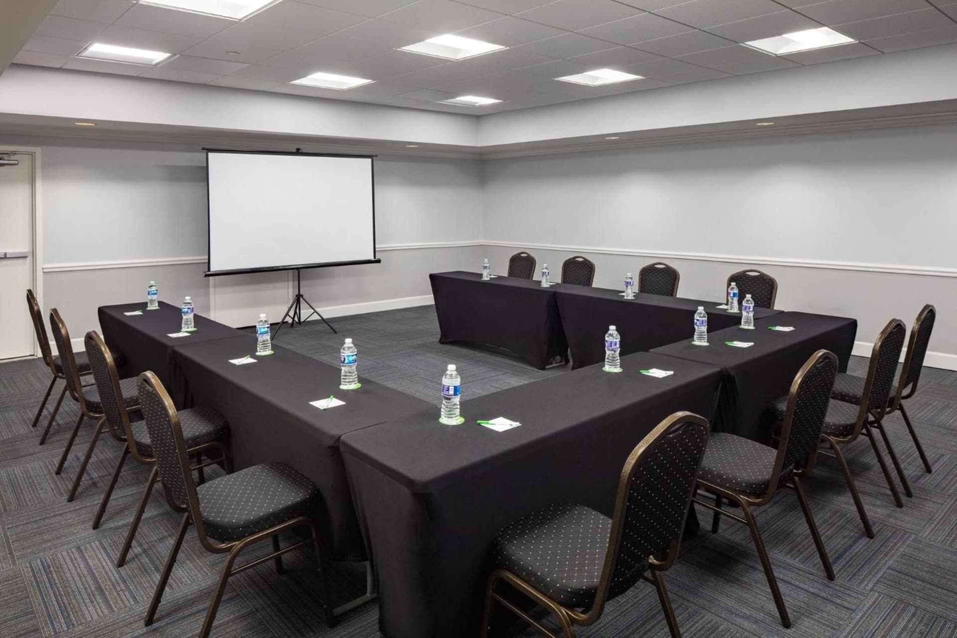 Holiday Inn & Suites Boca Raton - North gallery photo in Boca Raton, FL — image 39