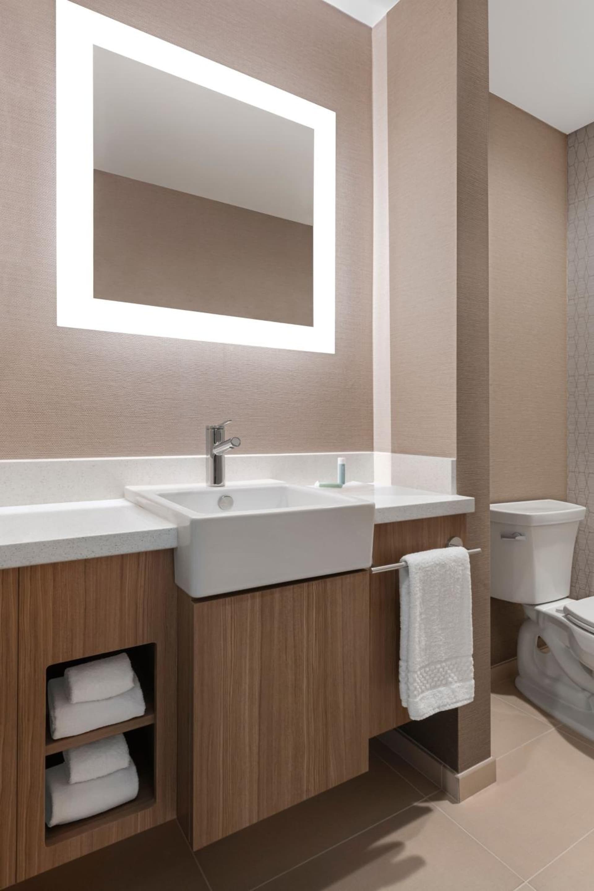 SpringHill Suites by Marriott Chula Vista Eastlake gallery photo in Chula Vista, CA — image 4