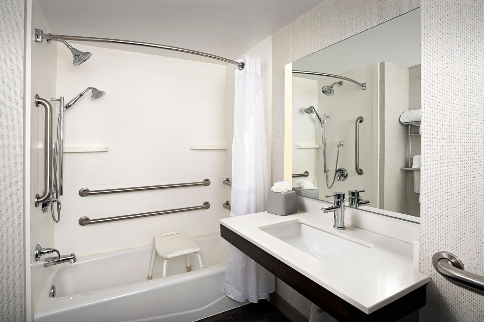 Holiday Inn Express & Suites Baltimore - BWI Airport North by IHG gallery photo in Linthicum Heights, MD — image 33