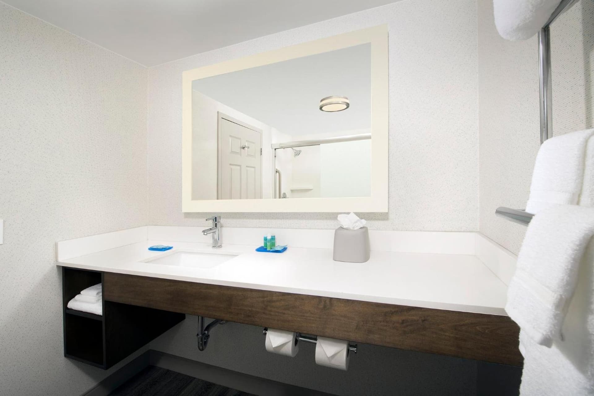 Holiday Inn Express & Suites Baltimore - BWI Airport North by IHG gallery photo in Linthicum Heights, MD — image 7