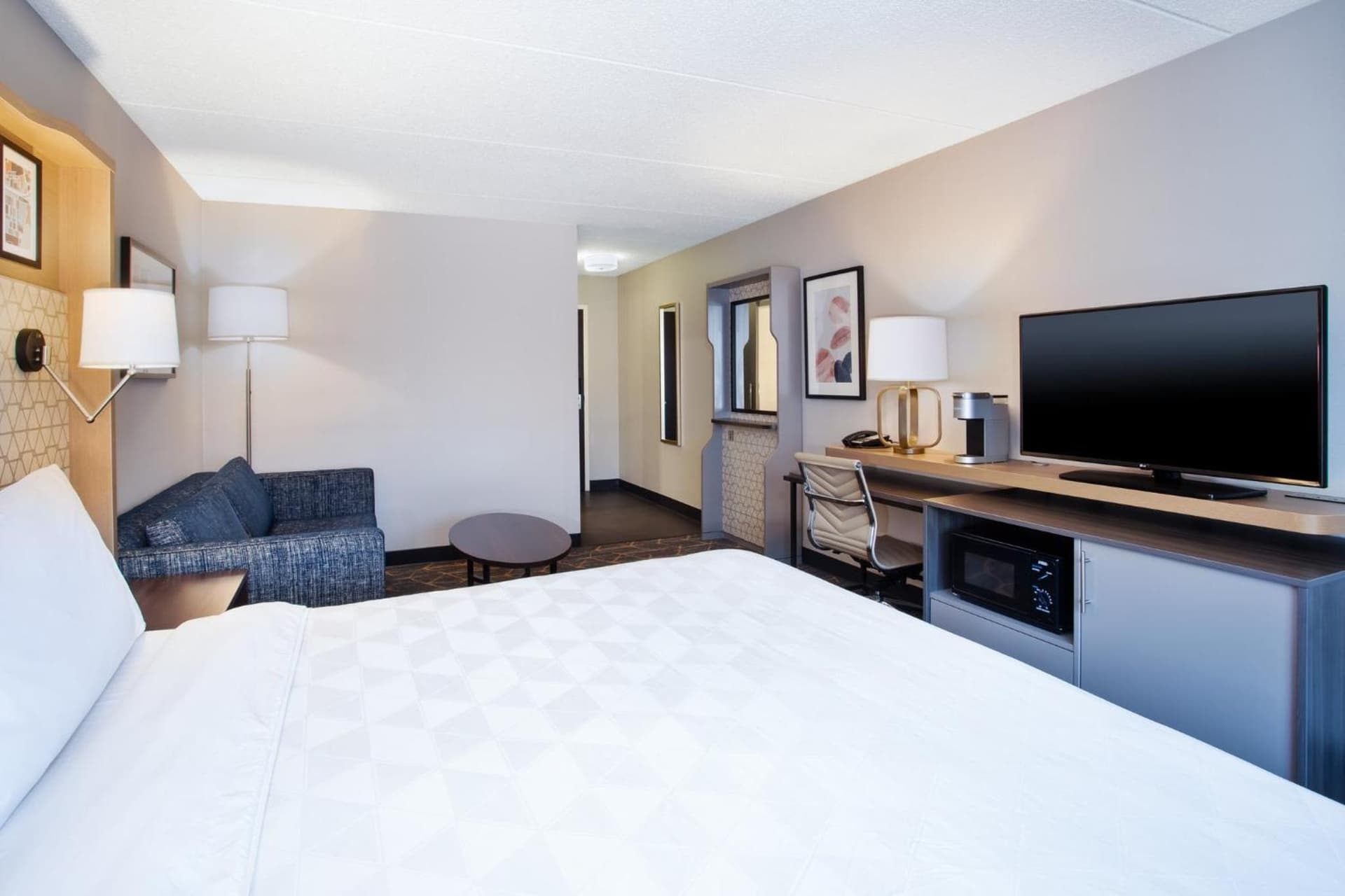 Holiday Inn Canton-Belden Village by IHG gallery photo in Canton, OH — image 48