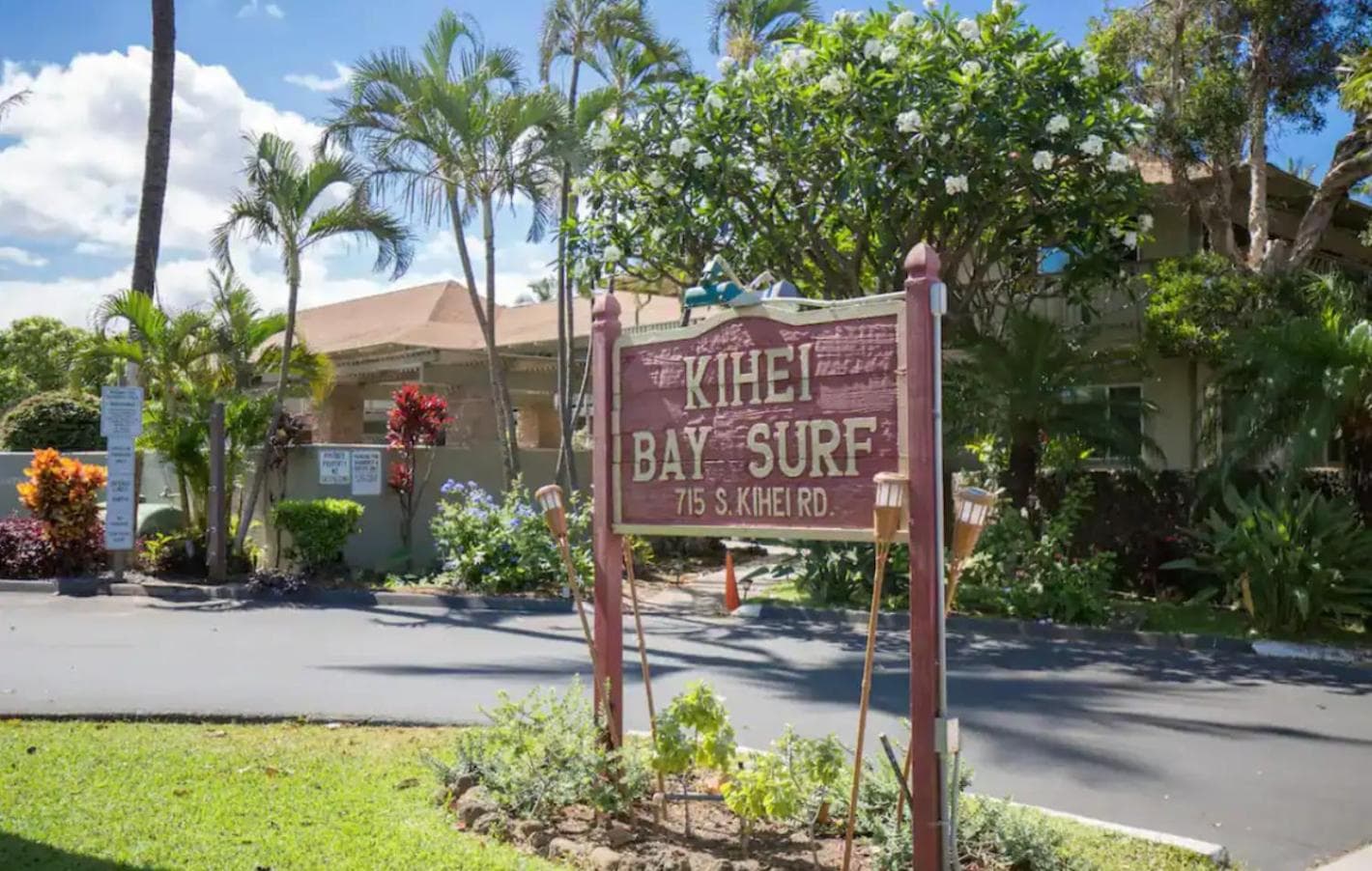 Walk to Beach! Pool, Hot Tub + AC Studio featured exterior or lobby in Kihei, HI — similar hotel