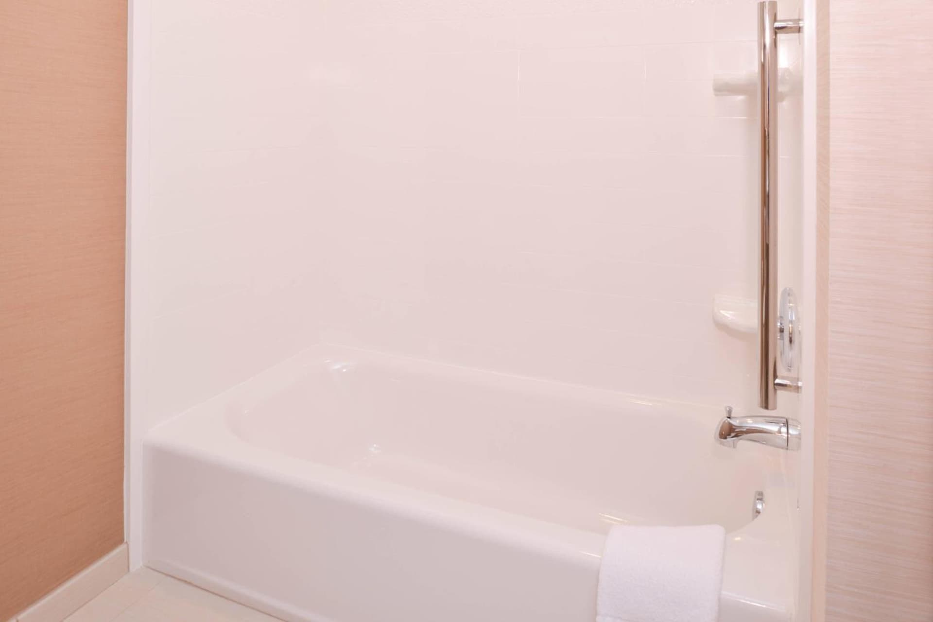 Fairfield Inn & Suites by Marriott Martinsburg gallery photo in Martinsburg, WV — image 18