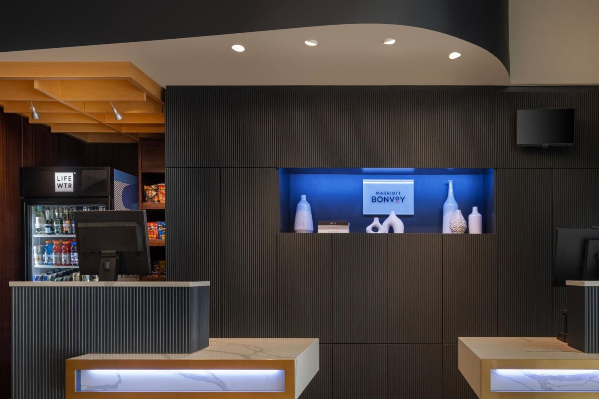 Courtyard by Marriott New York Manhattan / Soho interior in New York, NY — gallery photo 2