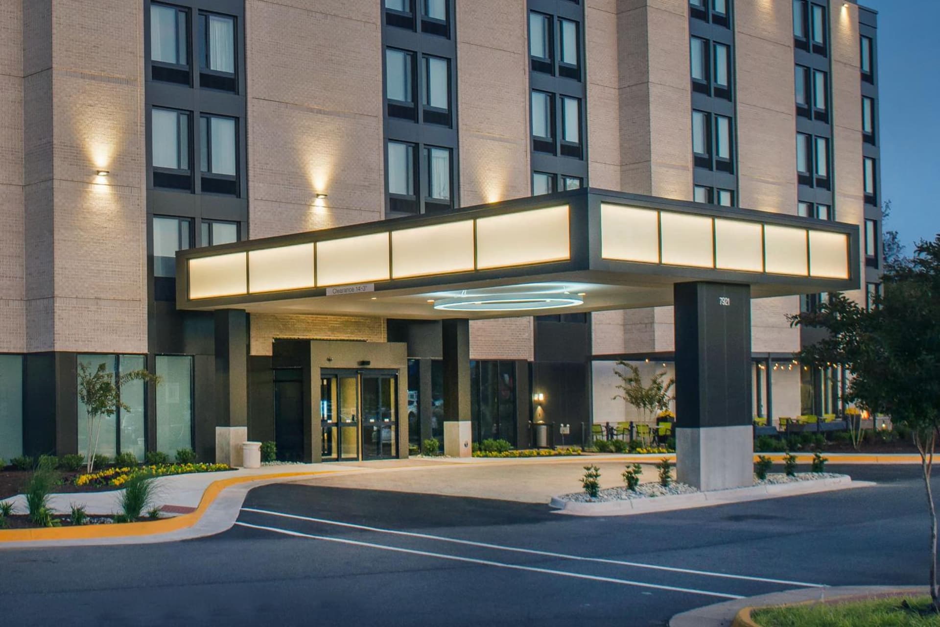 SpringHill Suites by Marriott Gainesville Haymarket interior in Gainesville, VA — gallery photo 2