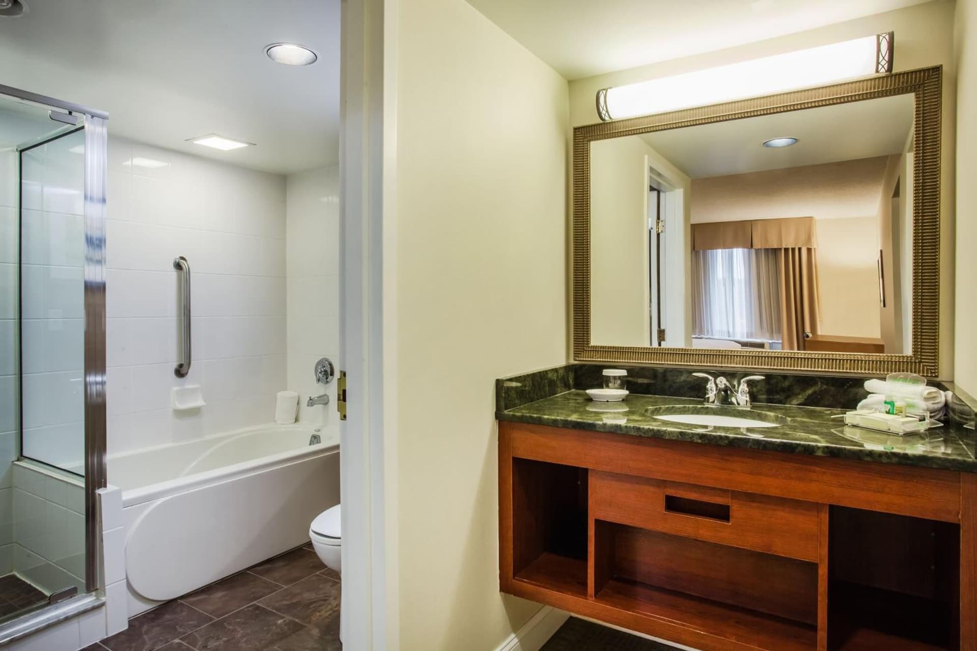 Holiday Inn Saratoga Springs by IHG gallery photo in Saratoga Springs, NY — image 46