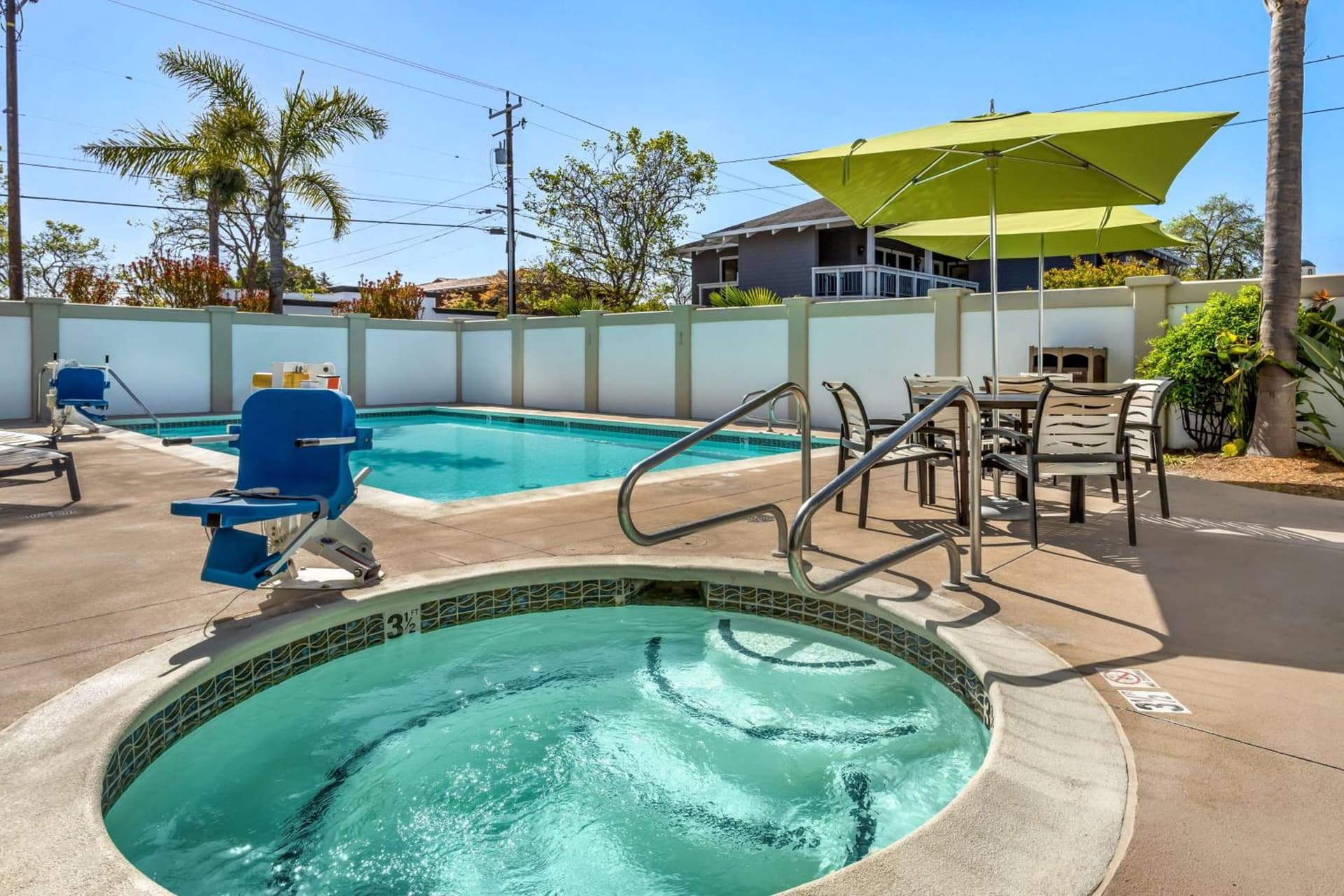 Best Western Plus Capitola By-the-Sea Inn & Suites gallery photo in Capitola, CA — image 32