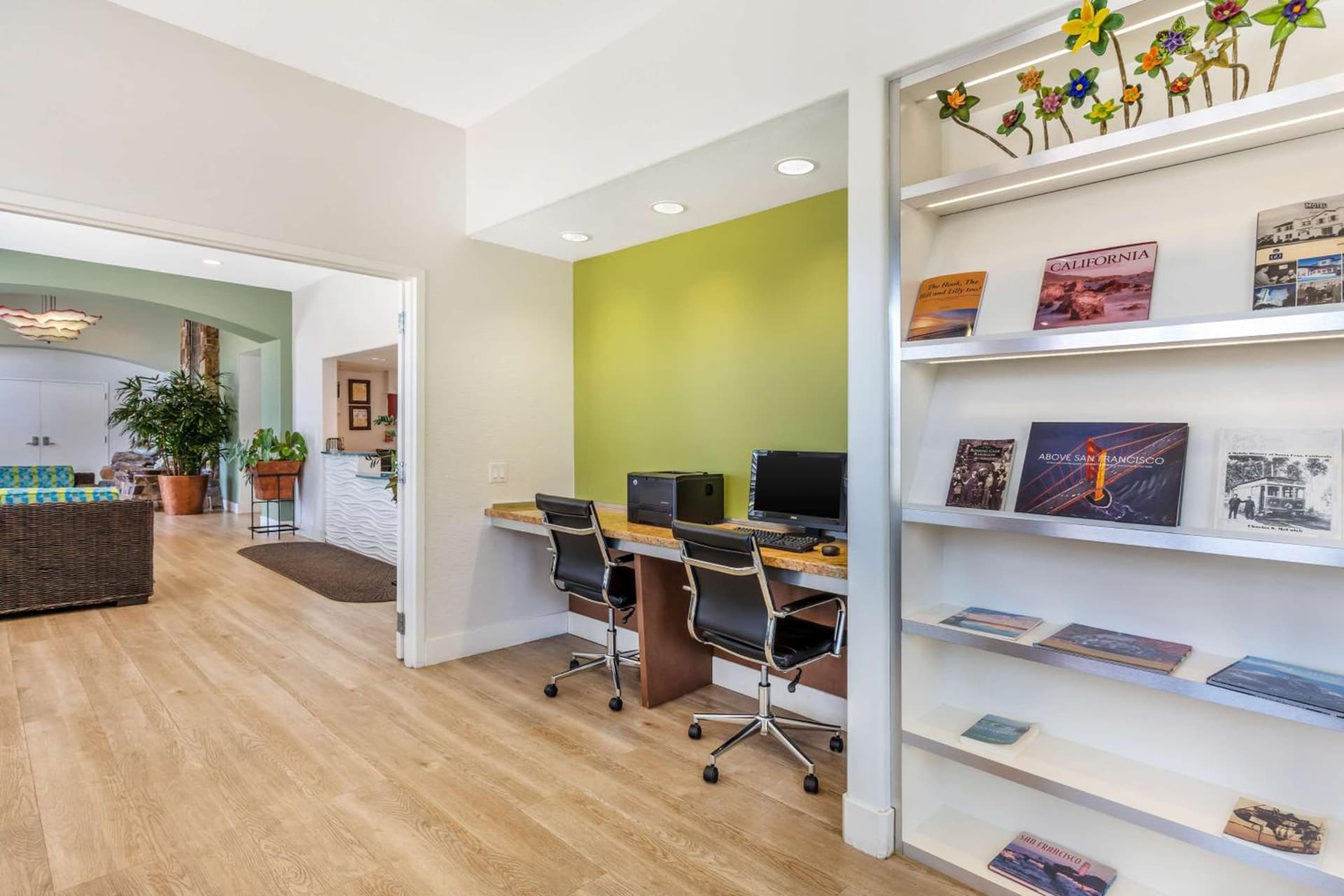 Best Western Plus Capitola By-the-Sea Inn & Suites gallery photo in Capitola, CA — image 16