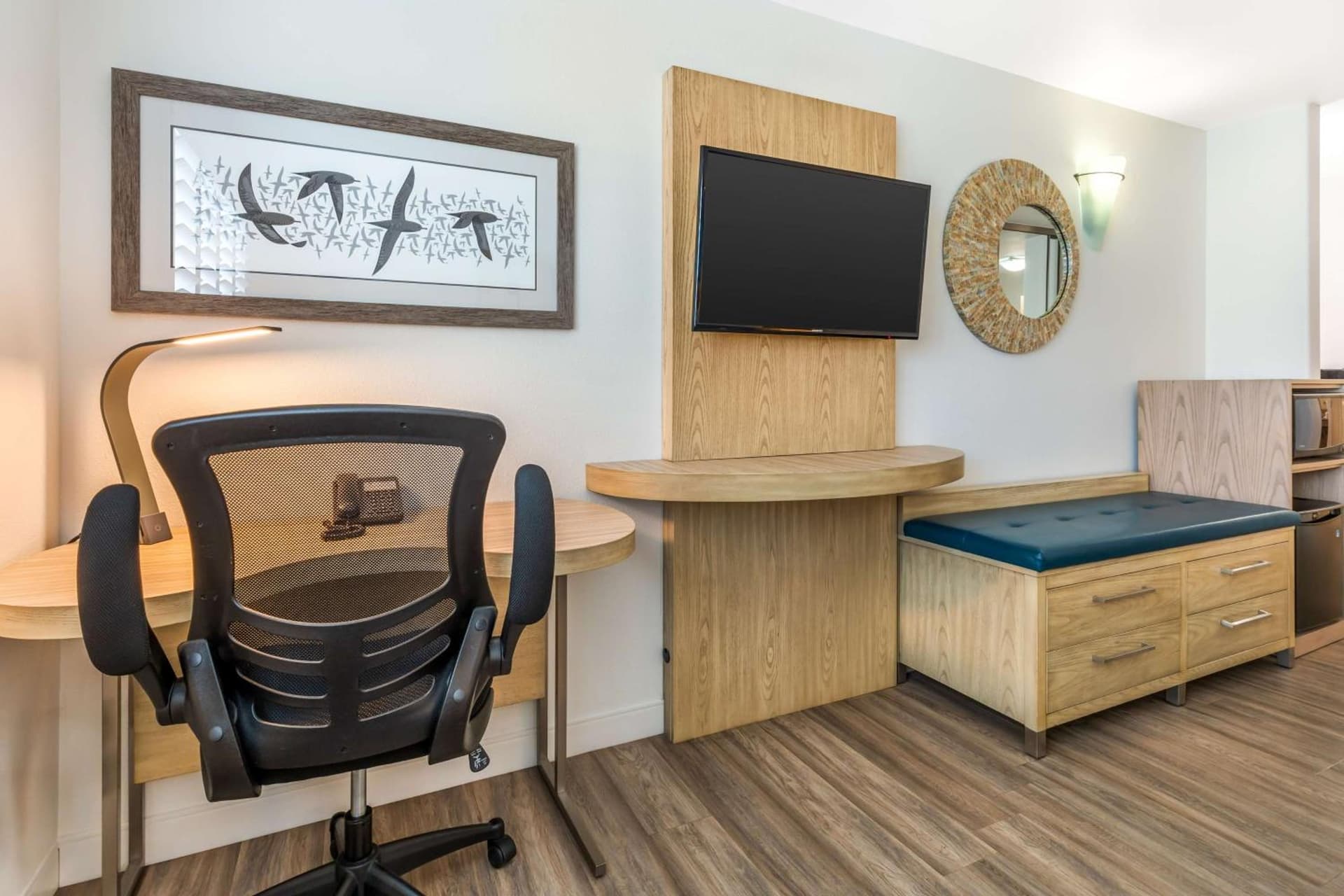 Best Western Plus Capitola By-the-Sea Inn & Suites gallery photo in Capitola, CA — image 7