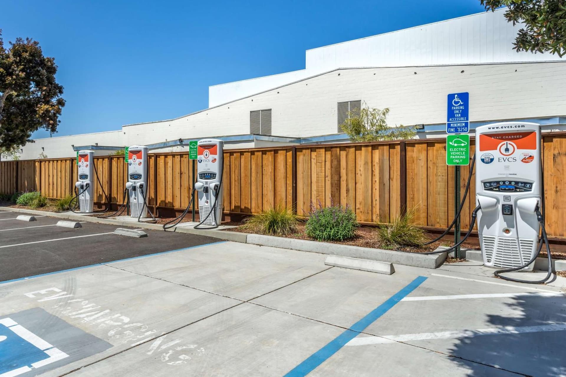 Best Western Plus Capitola By-the-Sea Inn & Suites gallery photo in Capitola, CA — image 11