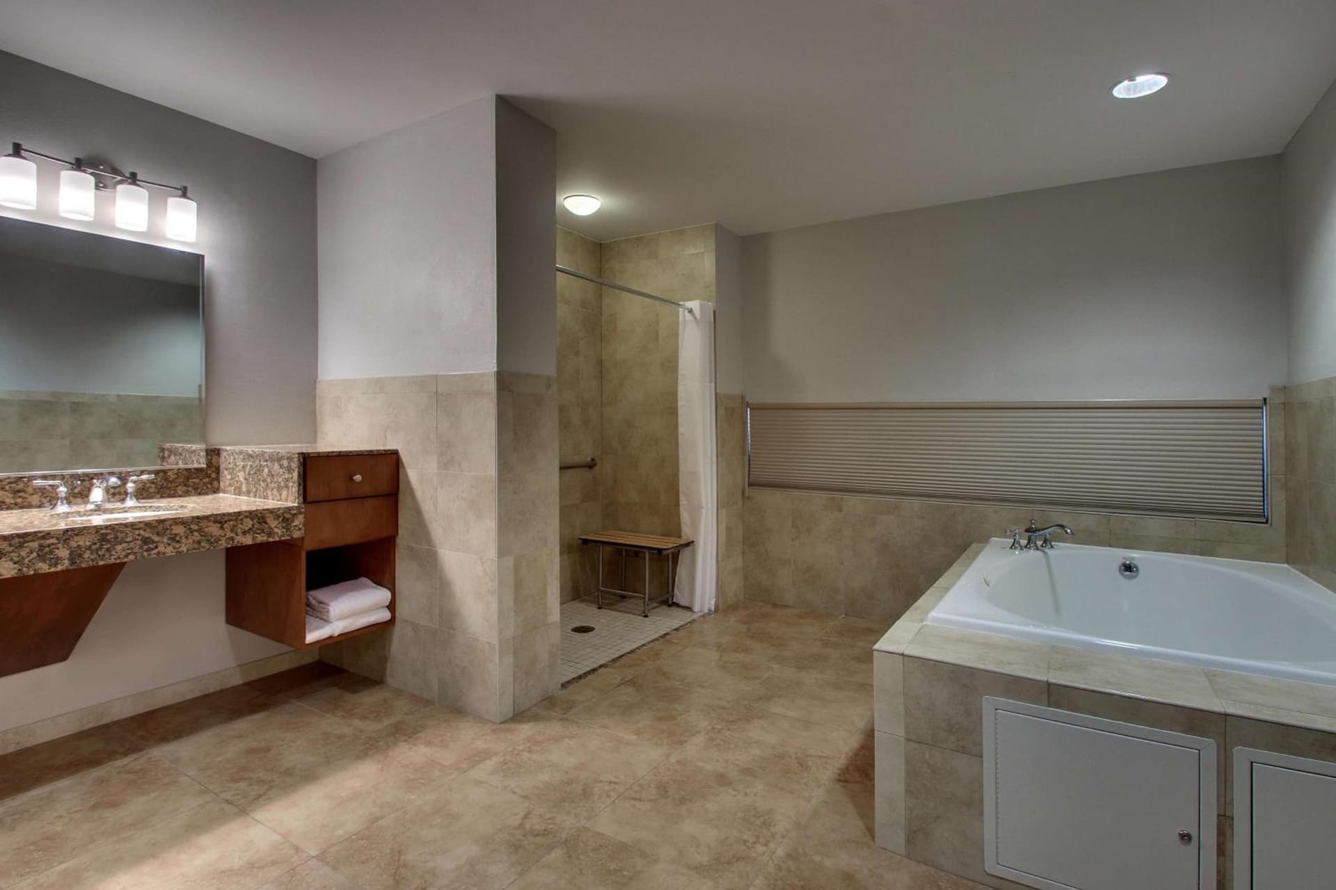 Drury Plaza Hotel San Antonio Riverwalk gallery photo in San Antonio, TX — image 6