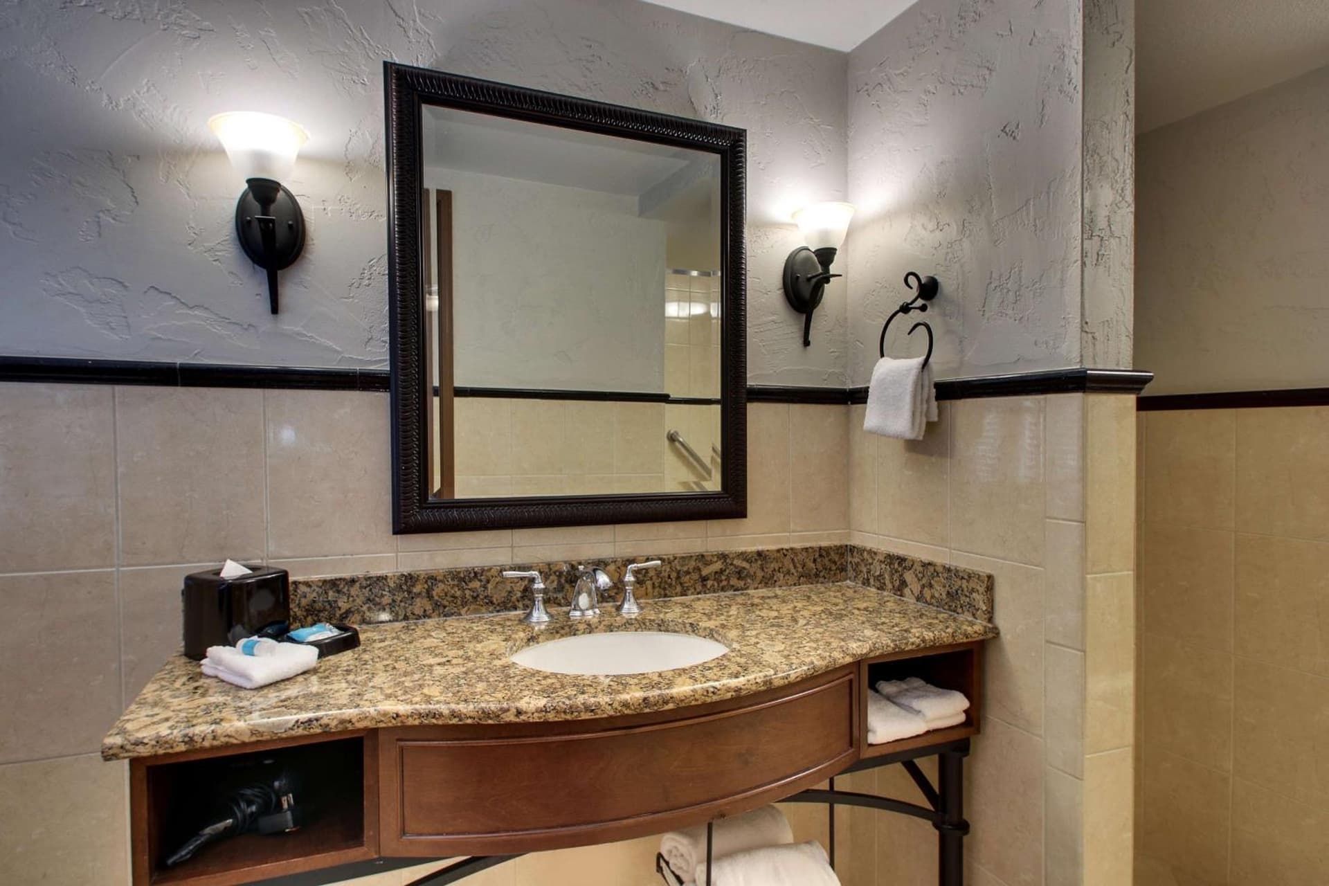 Drury Plaza Hotel San Antonio Riverwalk gallery photo in San Antonio, TX — image 43