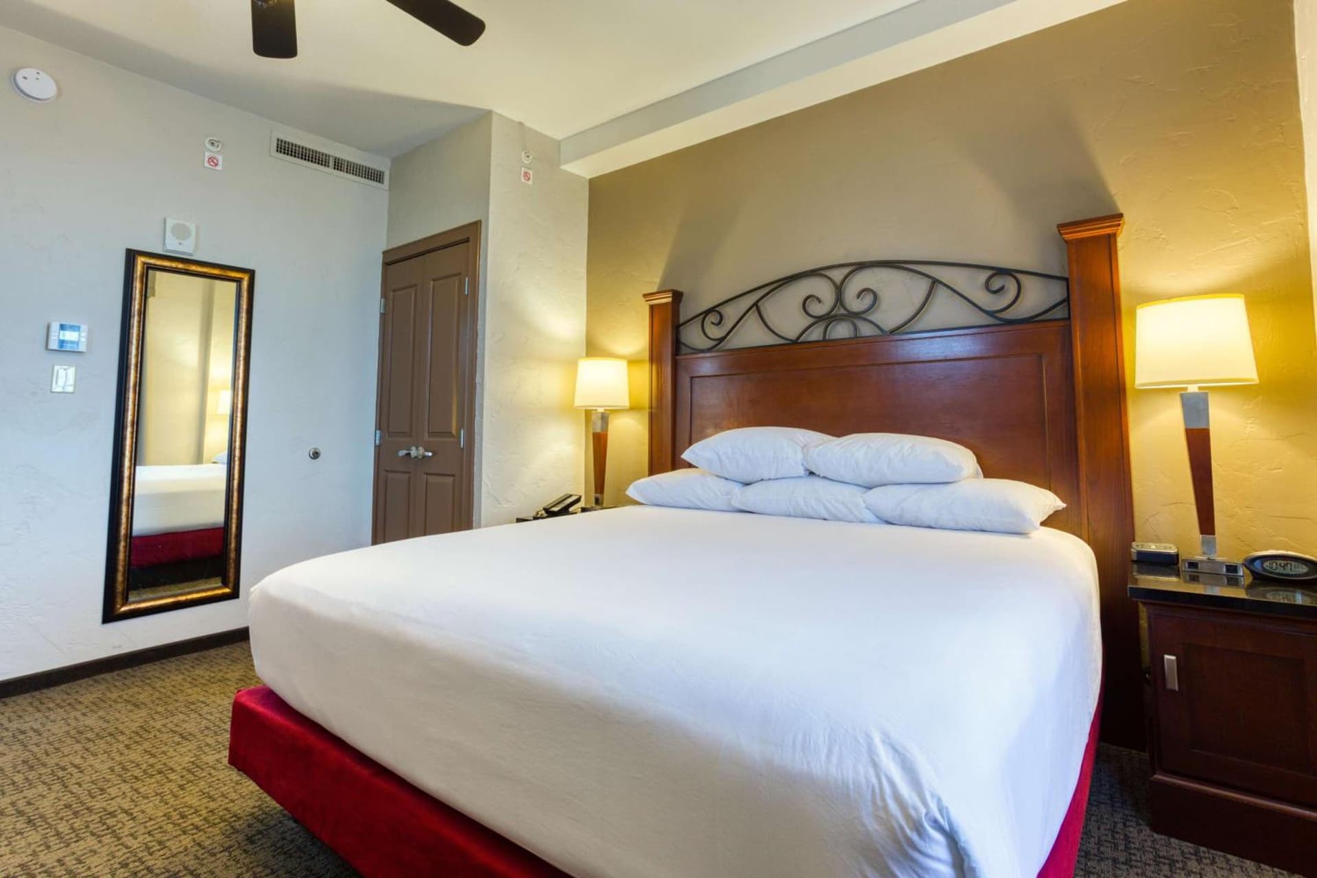 Drury Plaza Hotel San Antonio Riverwalk gallery photo in San Antonio, TX — image 143