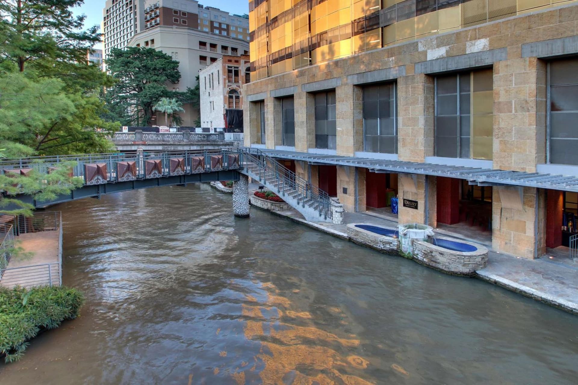 Drury Plaza Hotel San Antonio Riverwalk gallery photo in San Antonio, TX — image 38