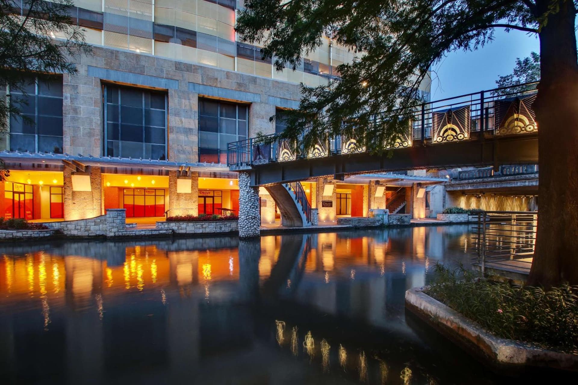 Drury Plaza Hotel San Antonio Riverwalk gallery photo in San Antonio, TX — image 126