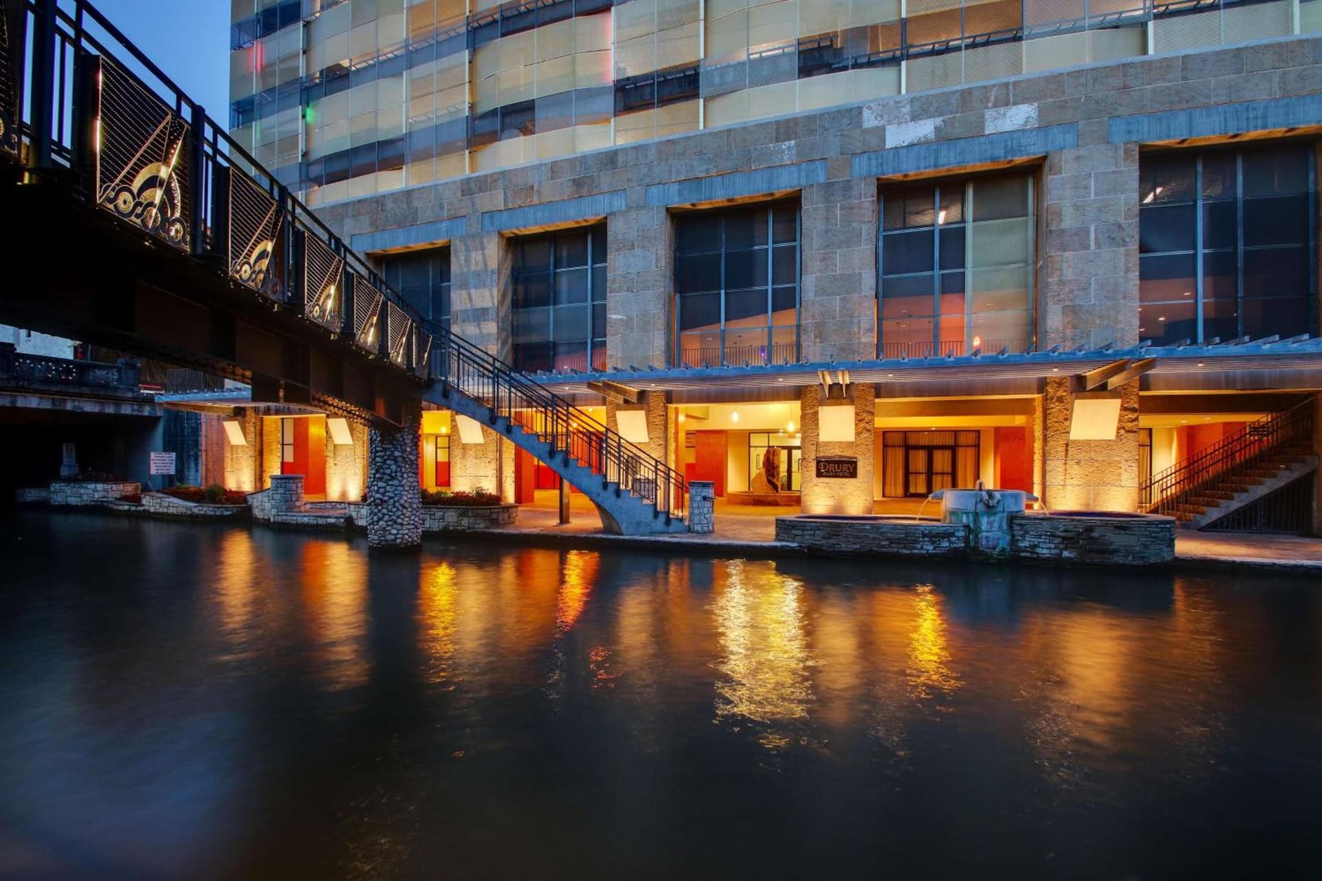 Drury Plaza Hotel San Antonio Riverwalk gallery photo in San Antonio, TX — image 51