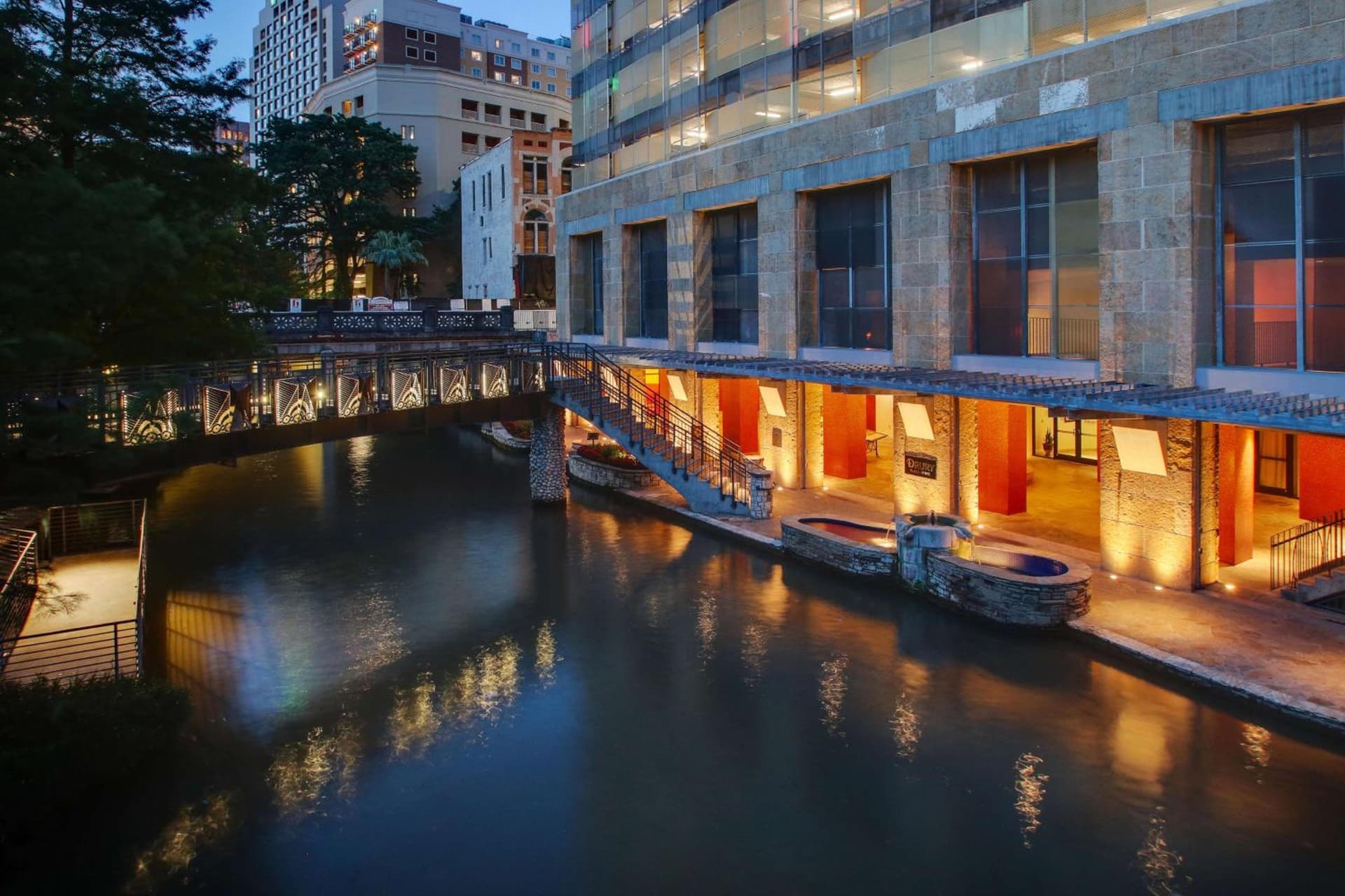Drury Plaza Hotel San Antonio Riverwalk gallery photo in San Antonio, TX — image 124