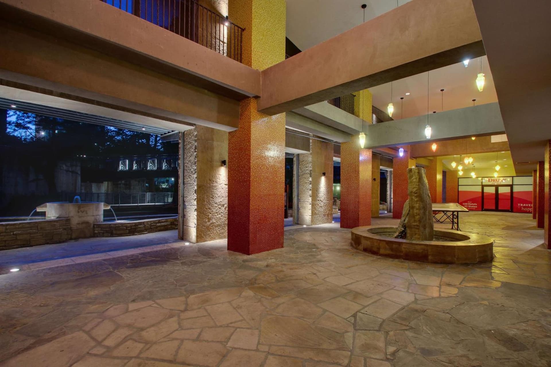 Drury Plaza Hotel San Antonio Riverwalk gallery photo in San Antonio, TX — image 107