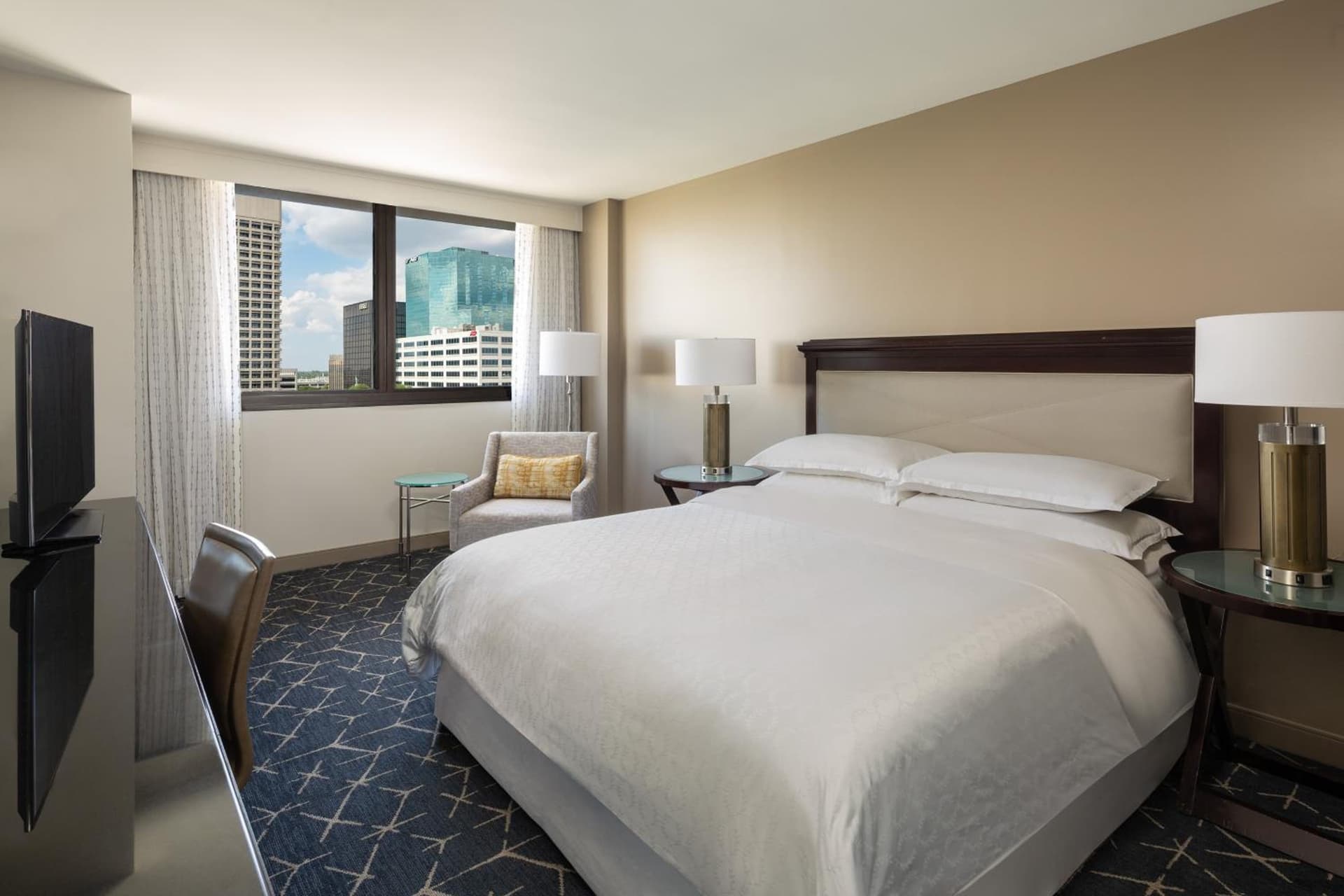 Sheraton Norfolk Waterside Hotel gallery photo in Norfolk, VA — image 47