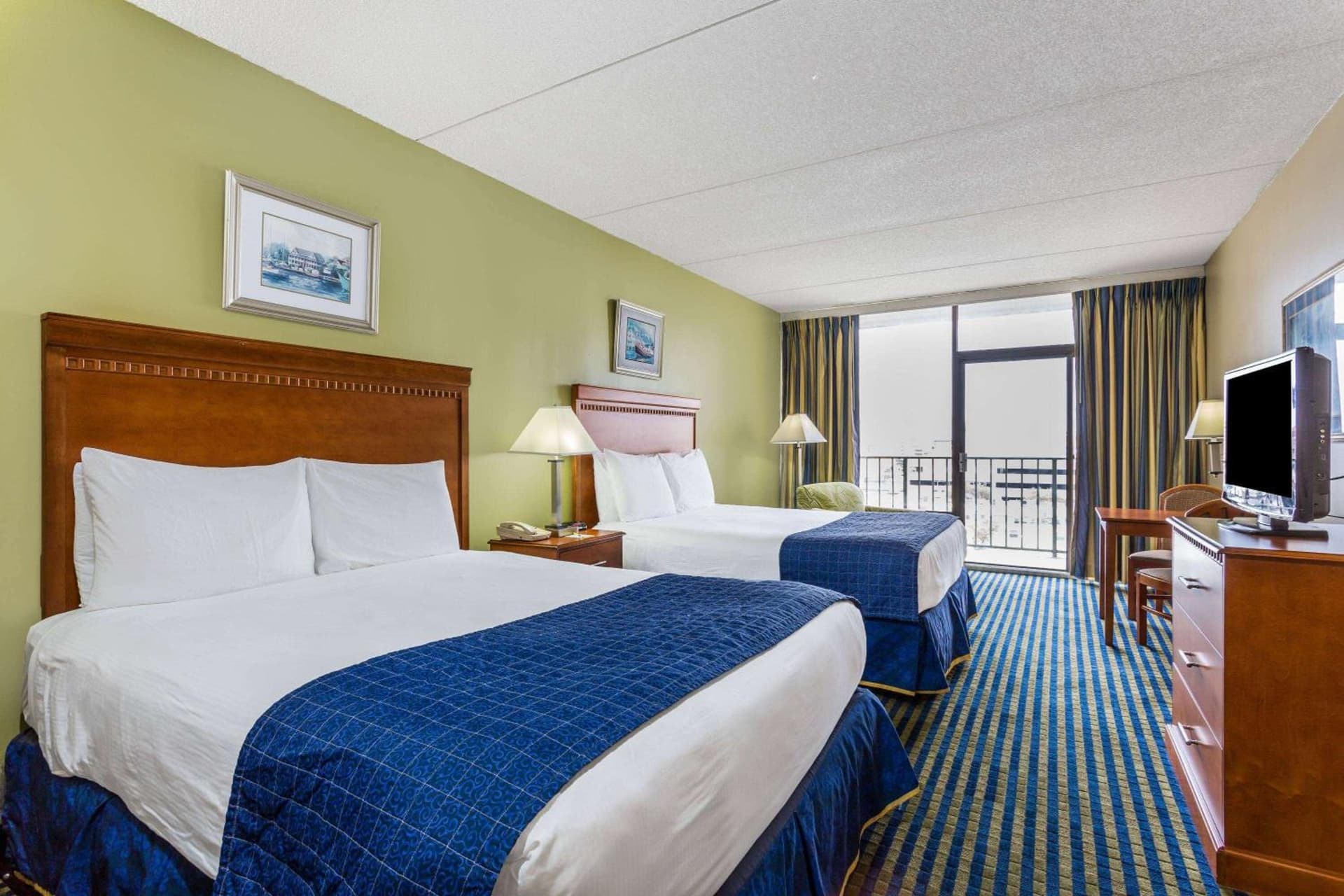 Days Inn by Wyndham Virginia Beach At The Beach gallery photo in Virginia Beach, VA — image 18