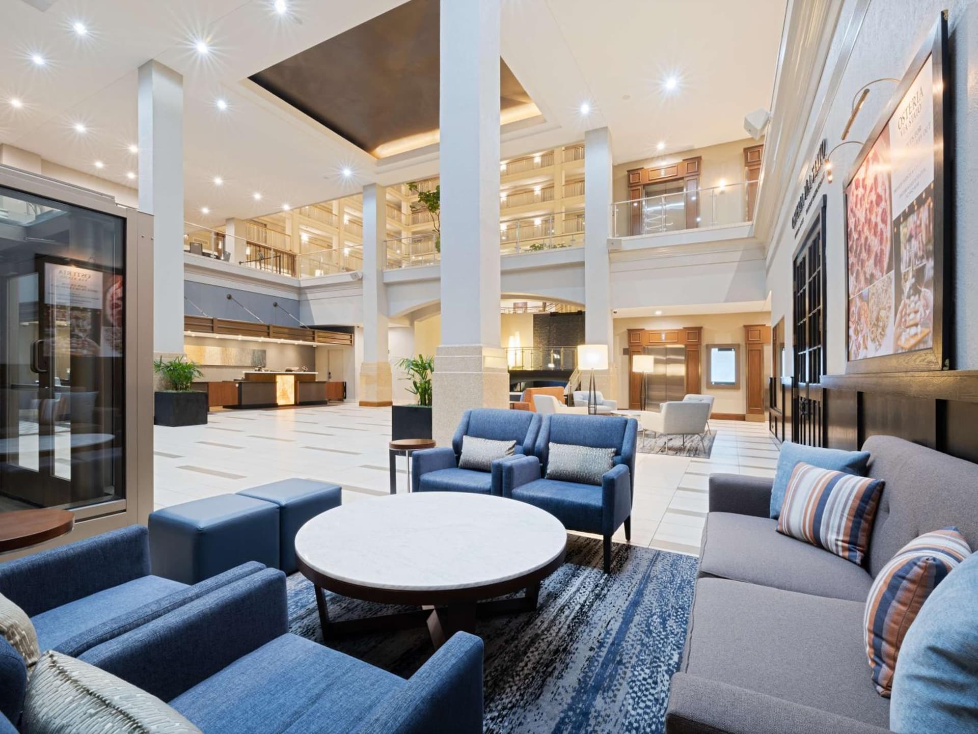 Embassy Suites Chicago - Downtown River North gallery photo in Chicago, IL — image 23