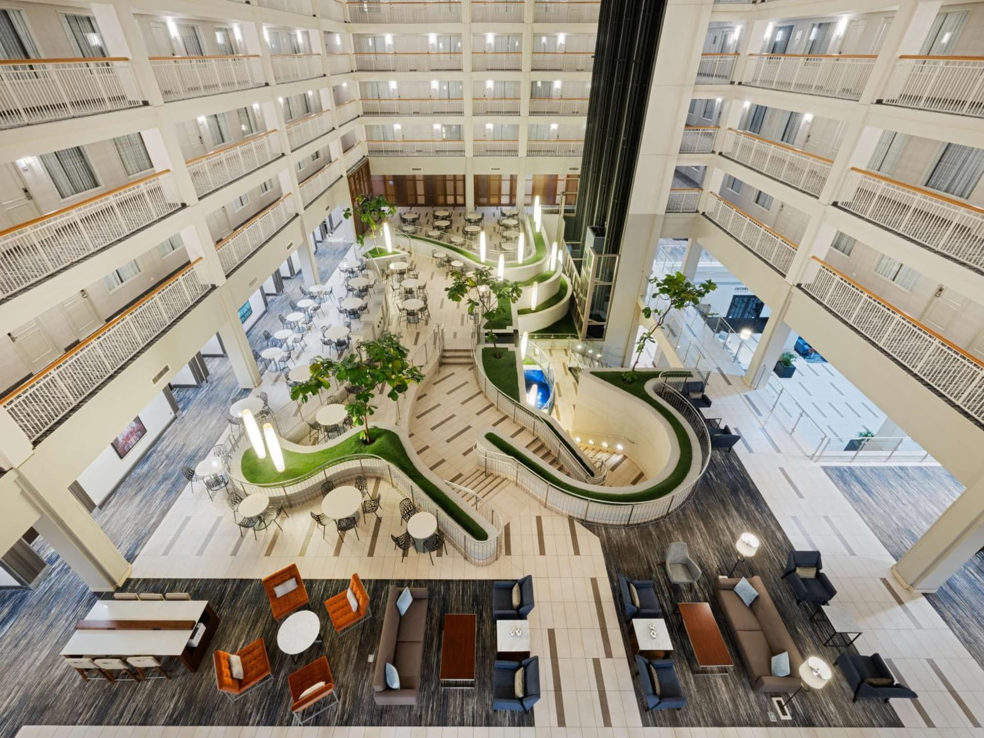 Embassy Suites Chicago - Downtown River North gallery photo in Chicago, IL — image 12