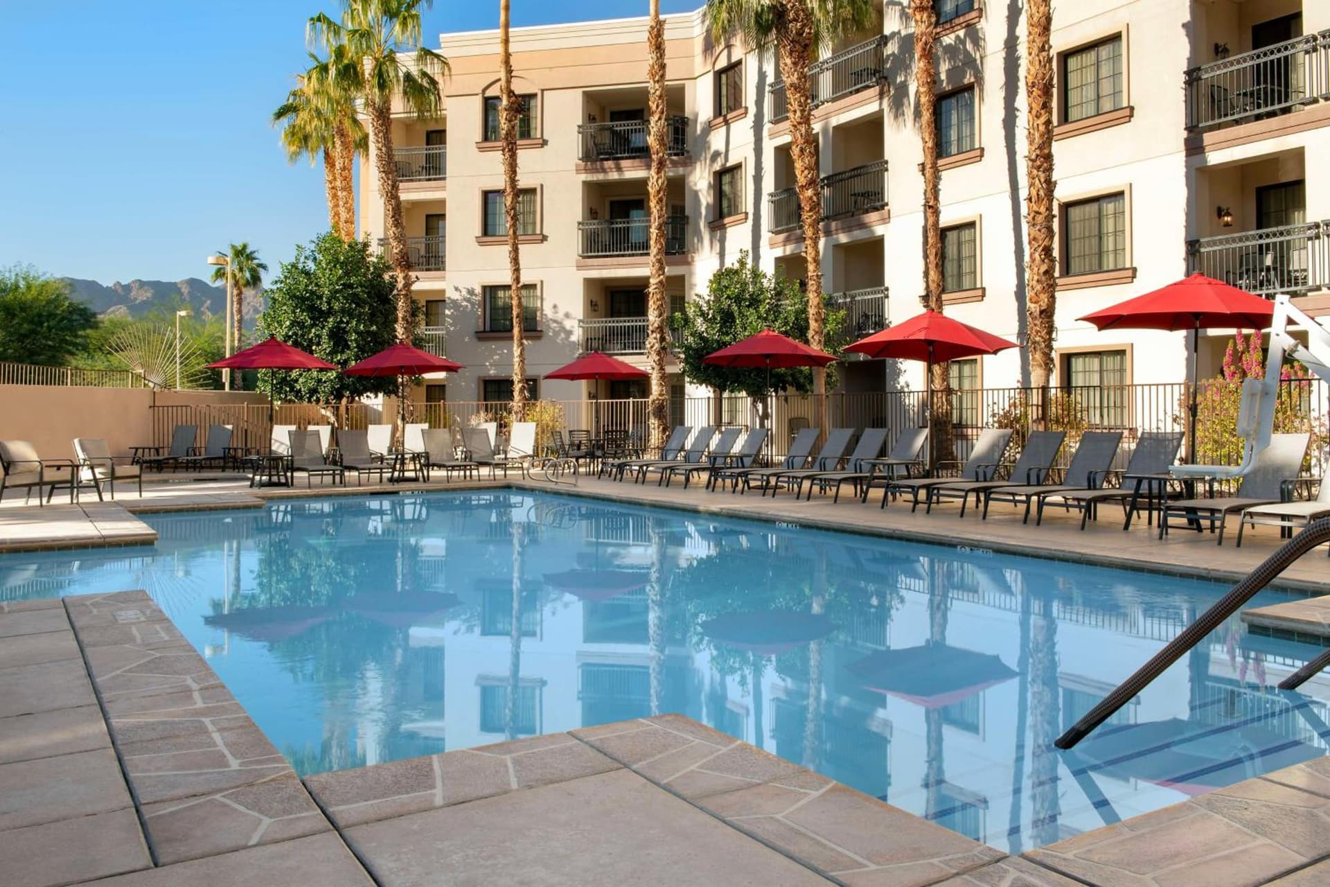 Embassy Suites La Quinta Hotel & Spa gallery photo in La Quinta, CA — image 4