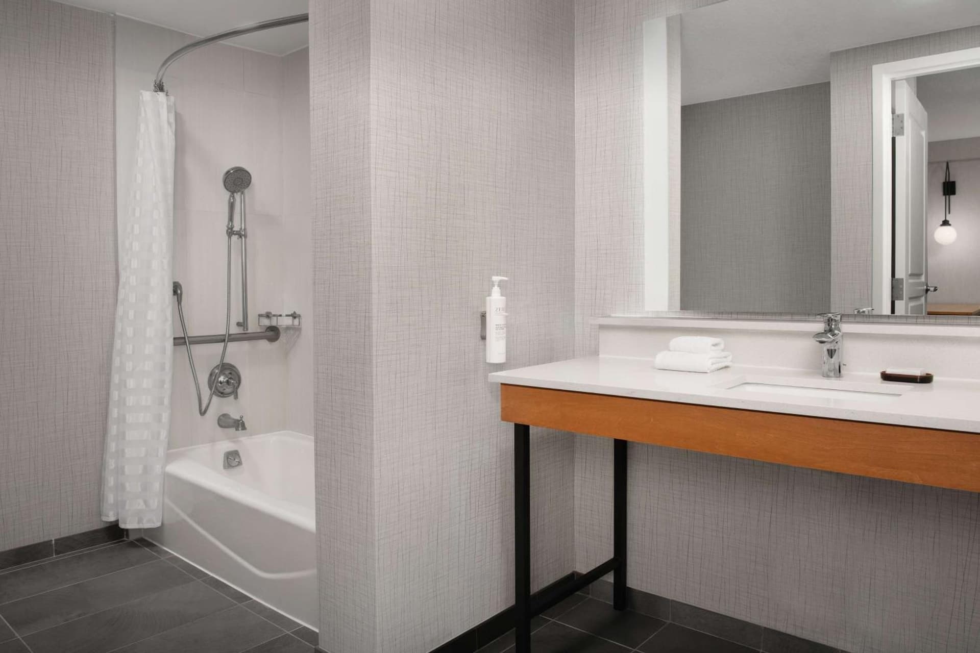 Embassy Suites La Quinta Hotel & Spa gallery photo in La Quinta, CA — image 13