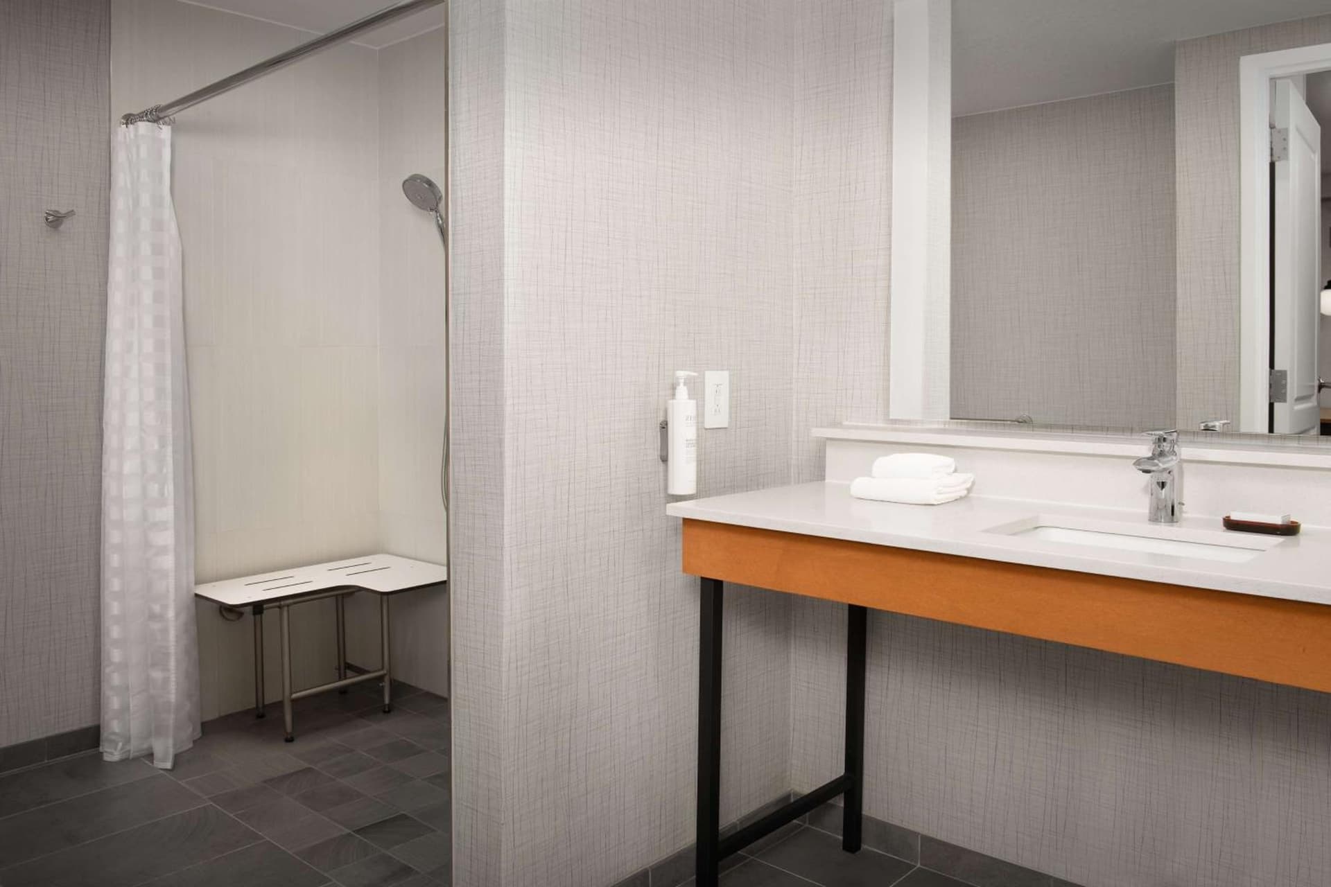 Embassy Suites La Quinta Hotel & Spa gallery photo in La Quinta, CA — image 19