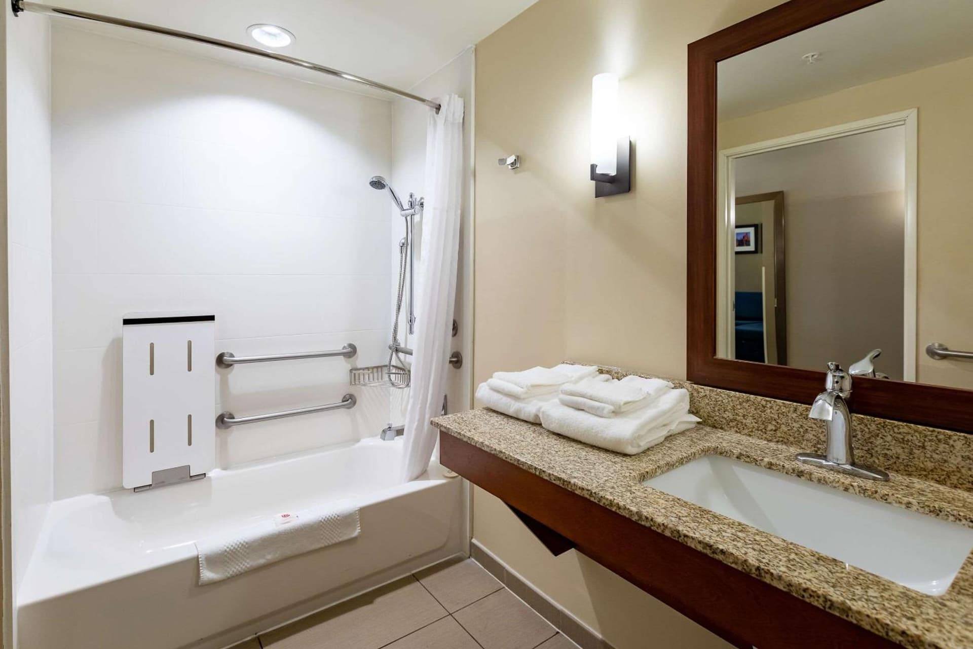 Comfort Suites Denver near Anschutz Medical Campus gallery photo in Aurora, CO — image 70