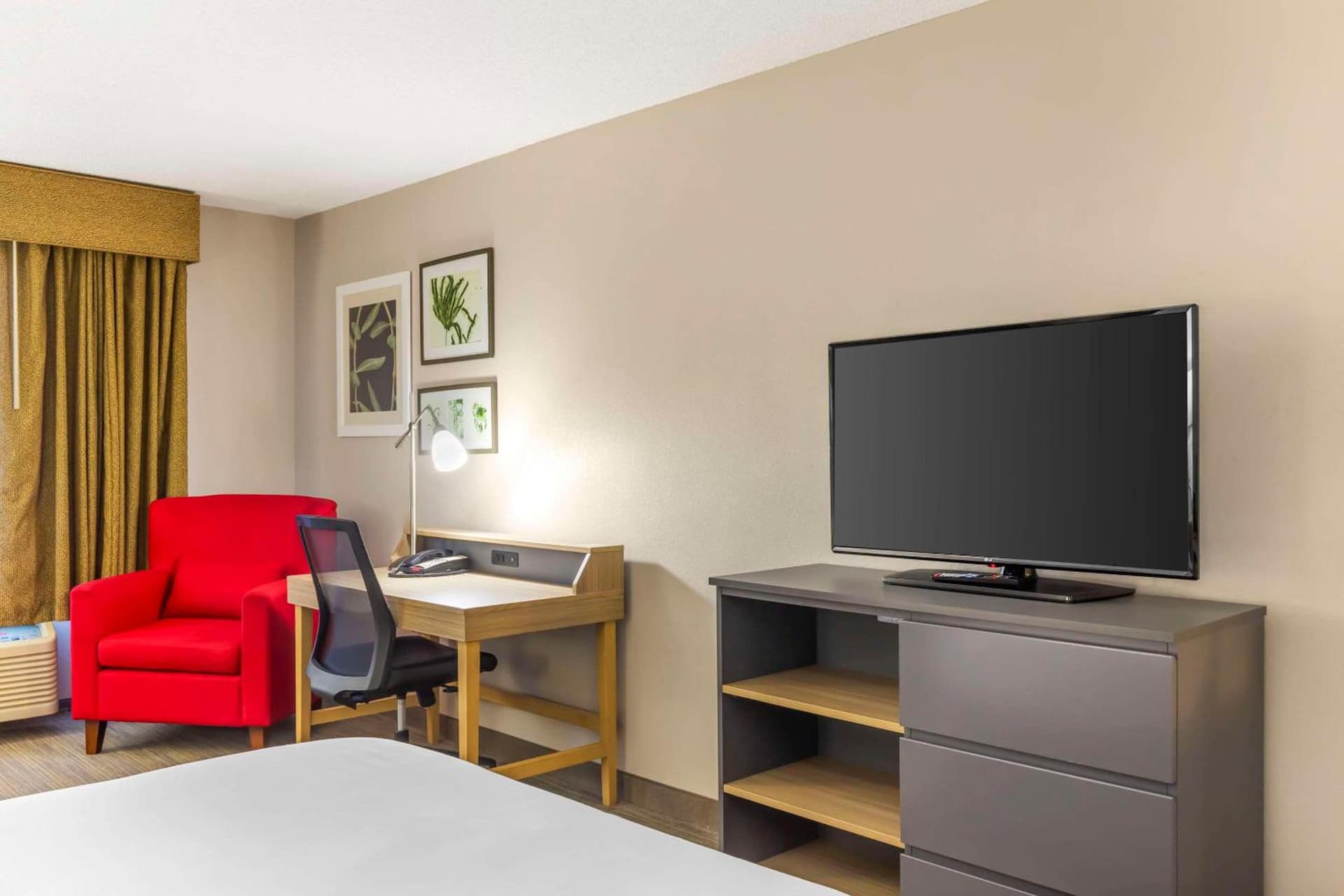 Country Inn & Suites by Radisson, Newport News South, VA gallery photo in Newport News, VA — image 14