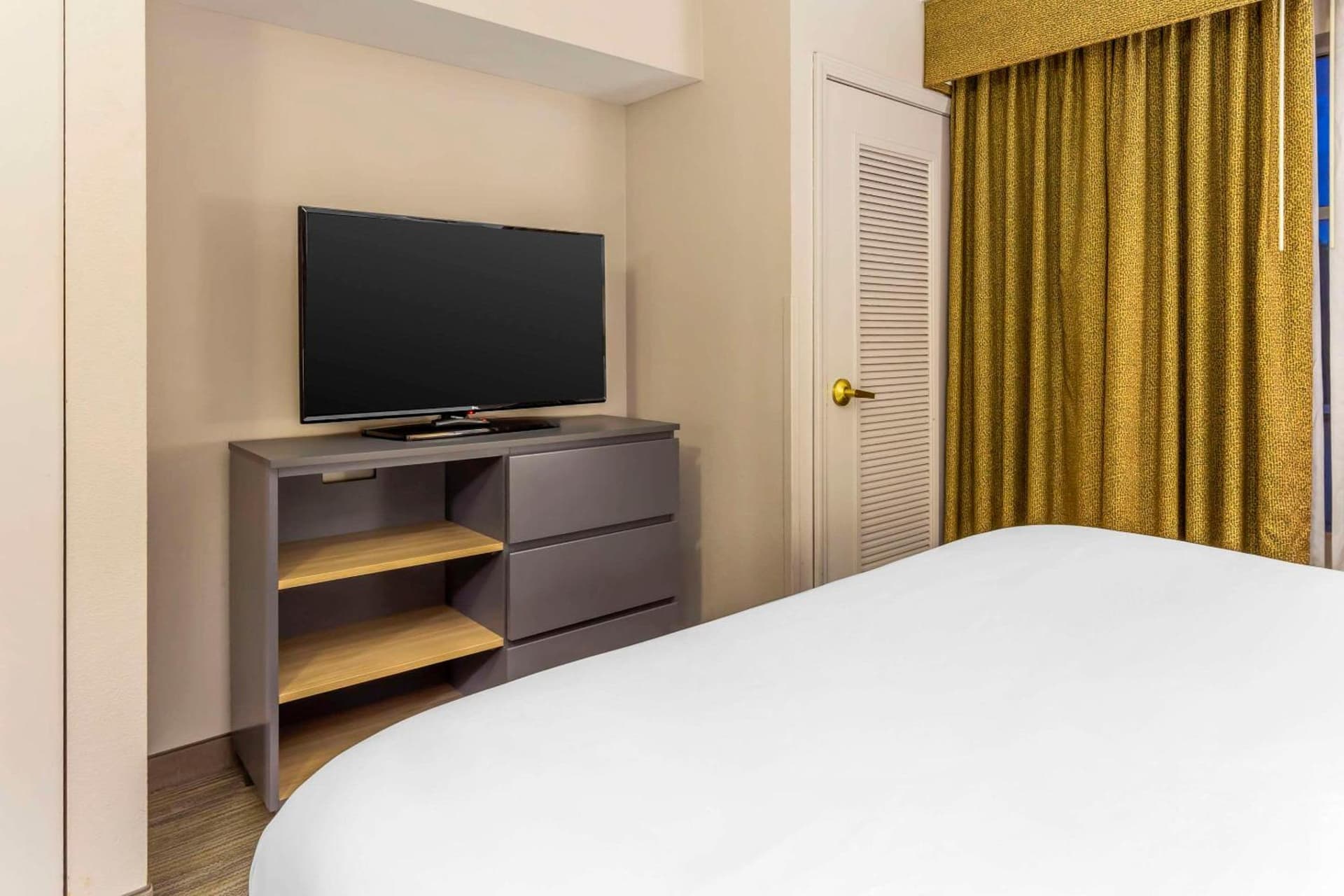 Country Inn & Suites by Radisson, Newport News South, VA gallery photo in Newport News, VA — image 16