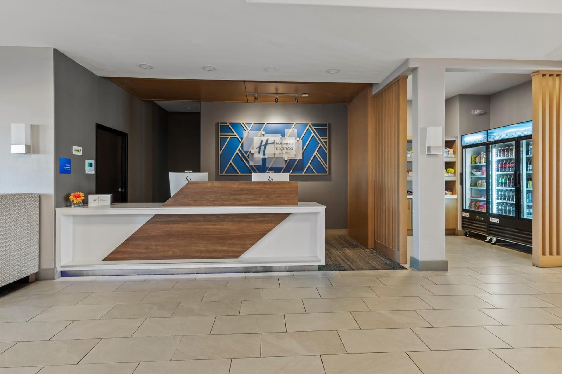 Holiday Inn Express & Suites Oklahoma City NW - Quail Springs by IHG property views in Oklahoma City, OK — gallery photo 3