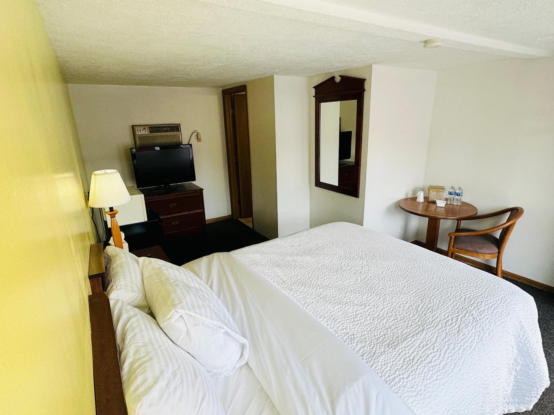 Quality Lodge - Cedar Point Area interior in Sandusky, OH — gallery photo 2