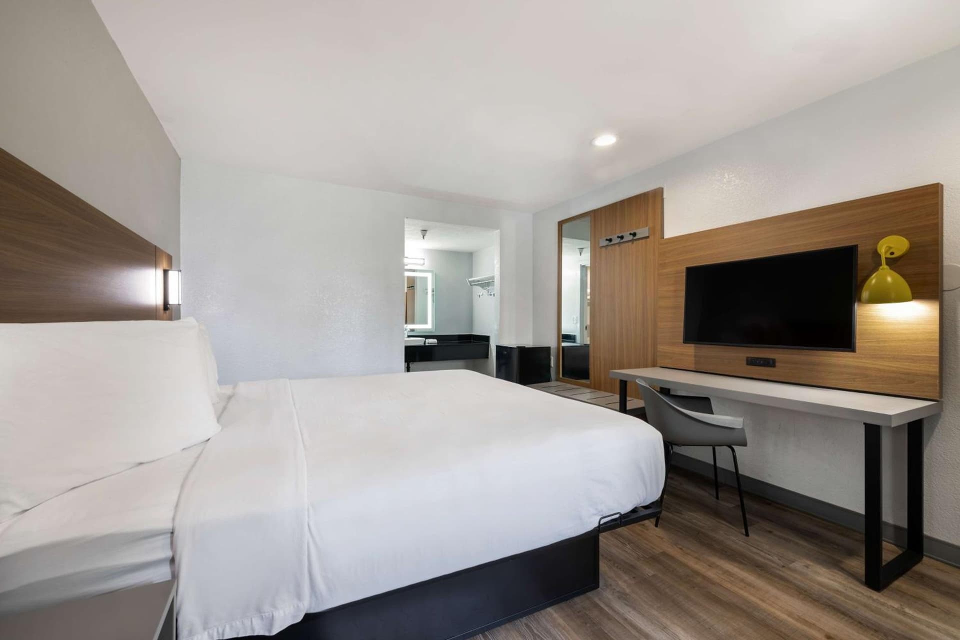 Motel 6-Santa Ana, CA gallery photo in Santa Ana, CA — image 42