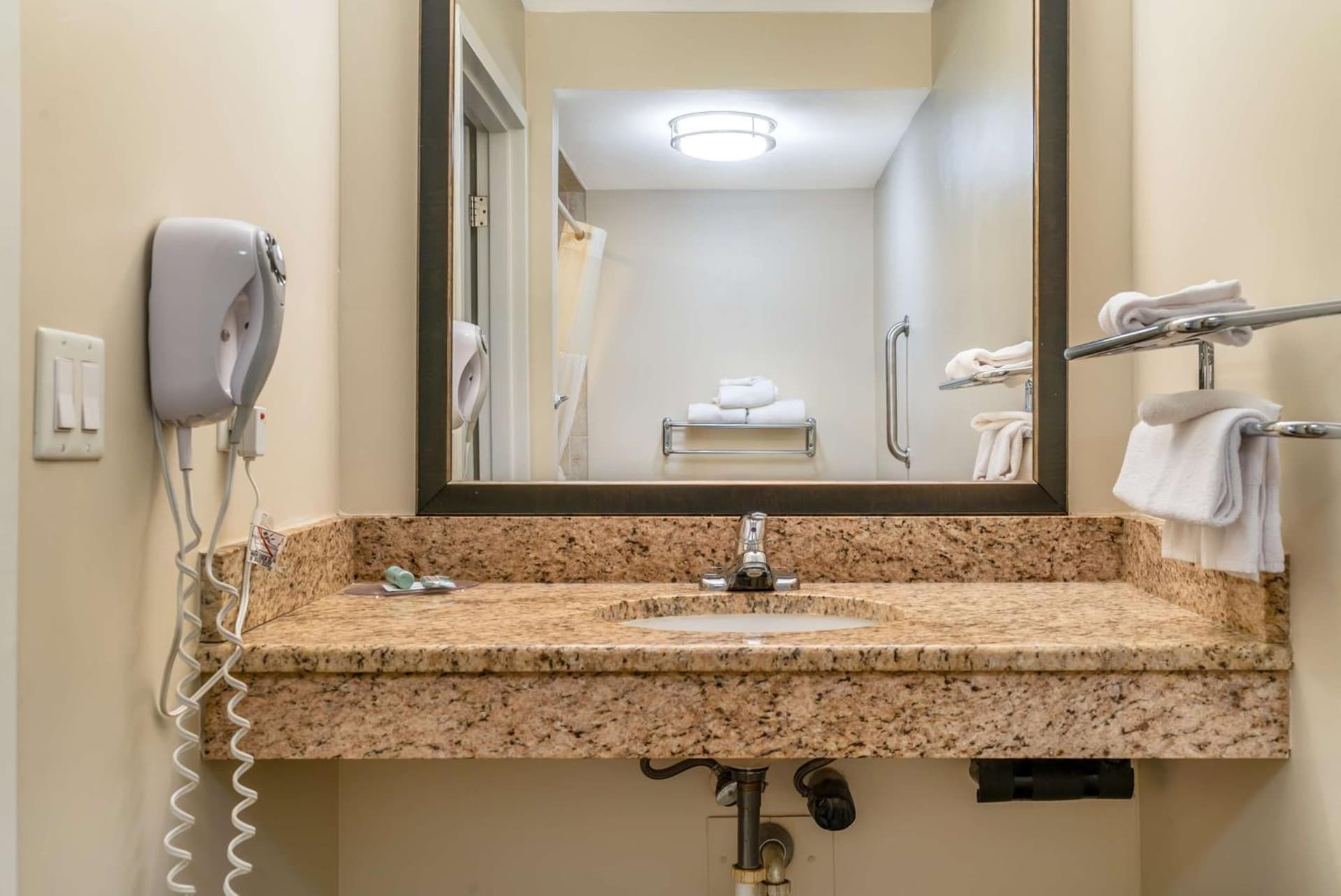 Best Western of Hartland gallery photo in Hartland, MI — image 36