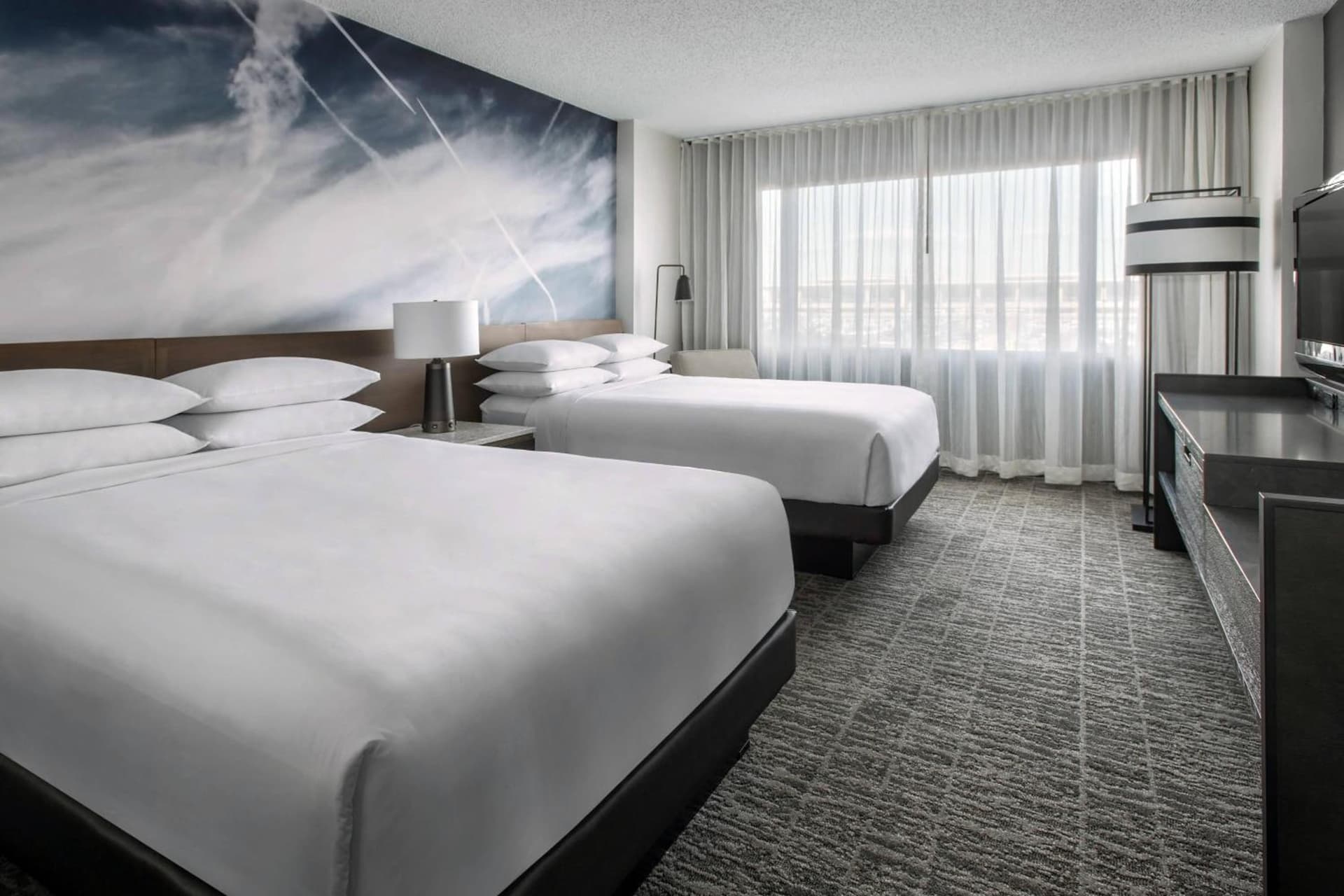 Newark Liberty International Airport Marriott property views in Newark, NJ — gallery photo 3