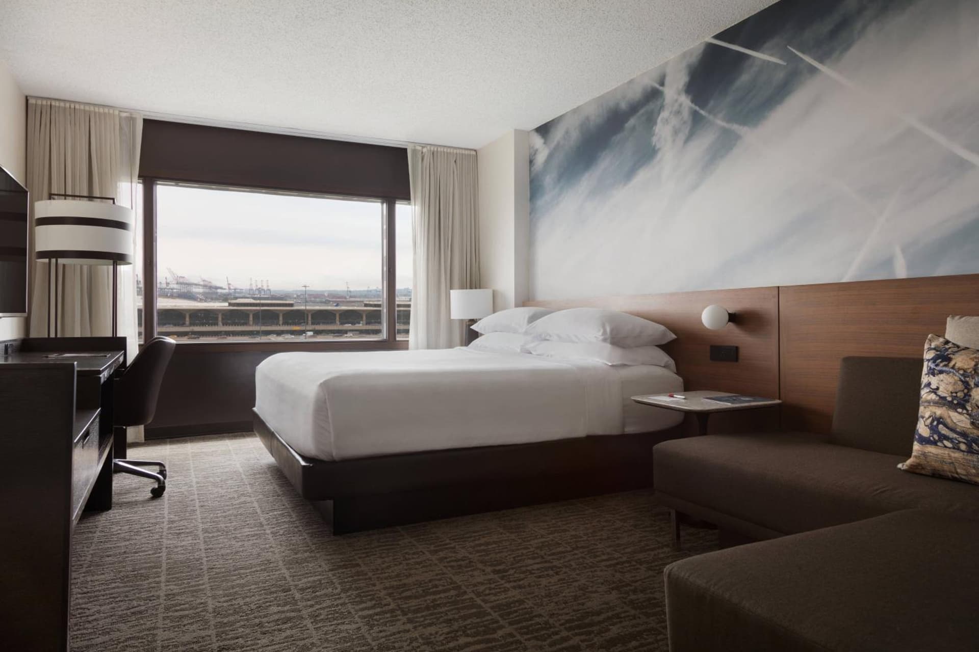 Newark Liberty International Airport Marriott gallery photo in Newark, NJ — image 7