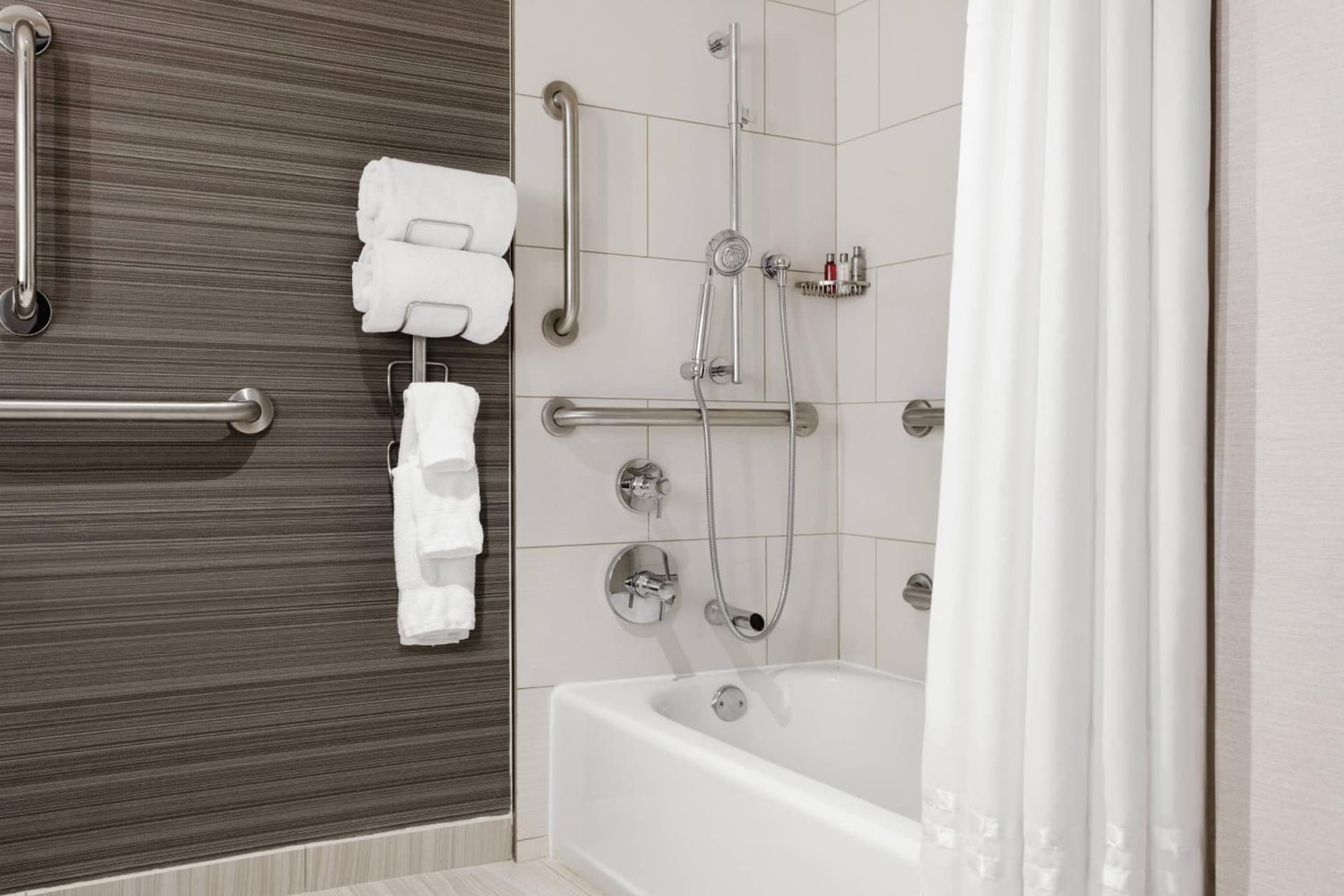 Newark Liberty International Airport Marriott gallery photo in Newark, NJ — image 35