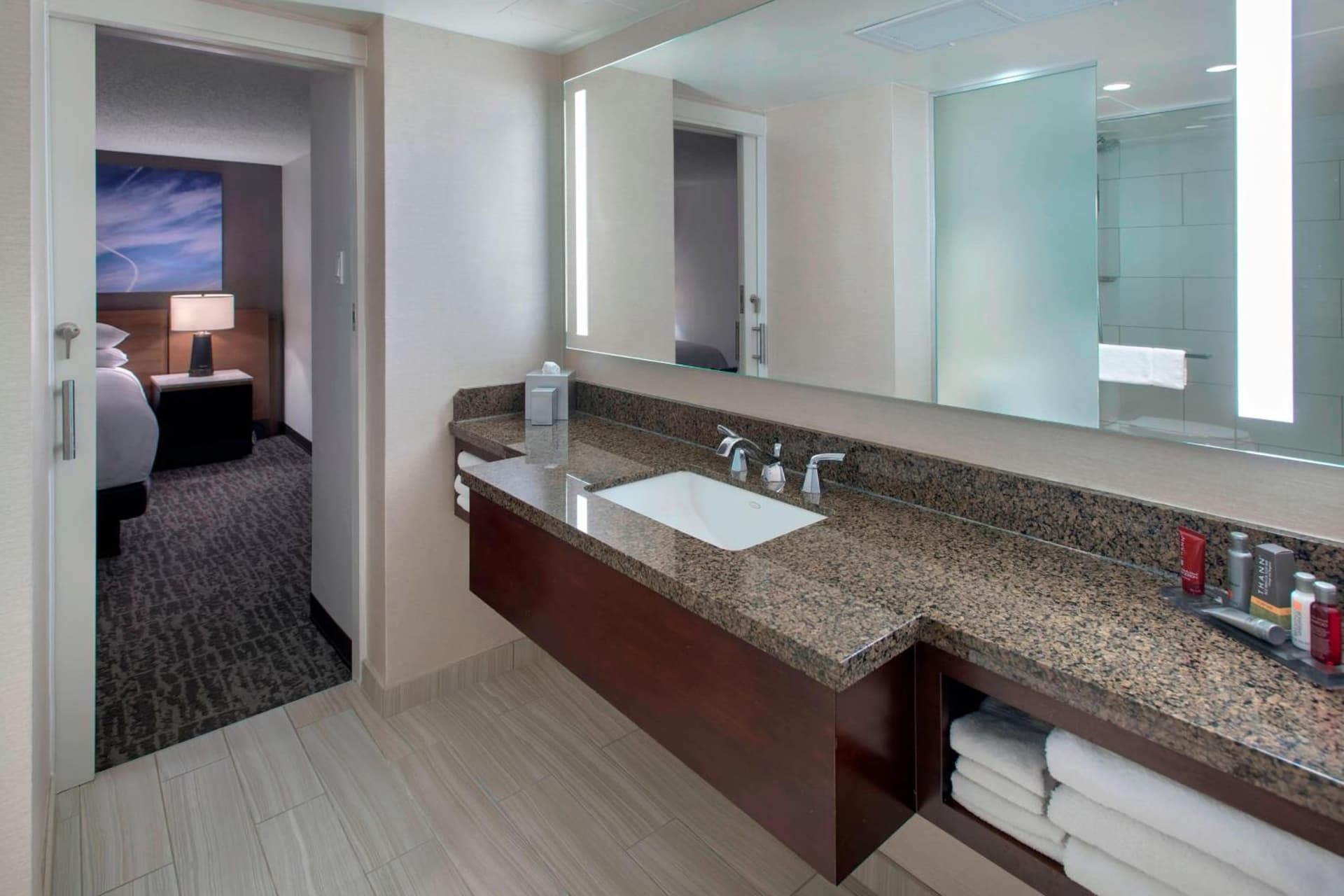 Newark Liberty International Airport Marriott gallery photo in Newark, NJ — image 19