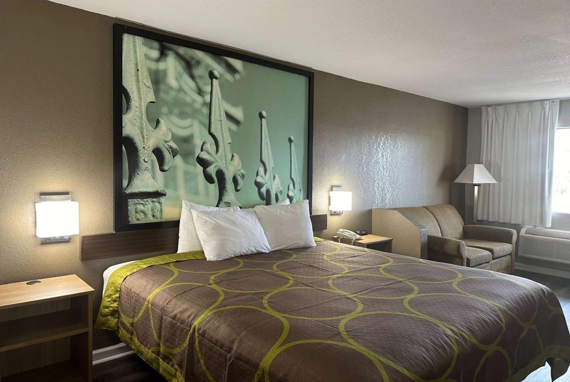 Super 8 by Wyndham Monroe interior in Monroe, LA — gallery photo 2